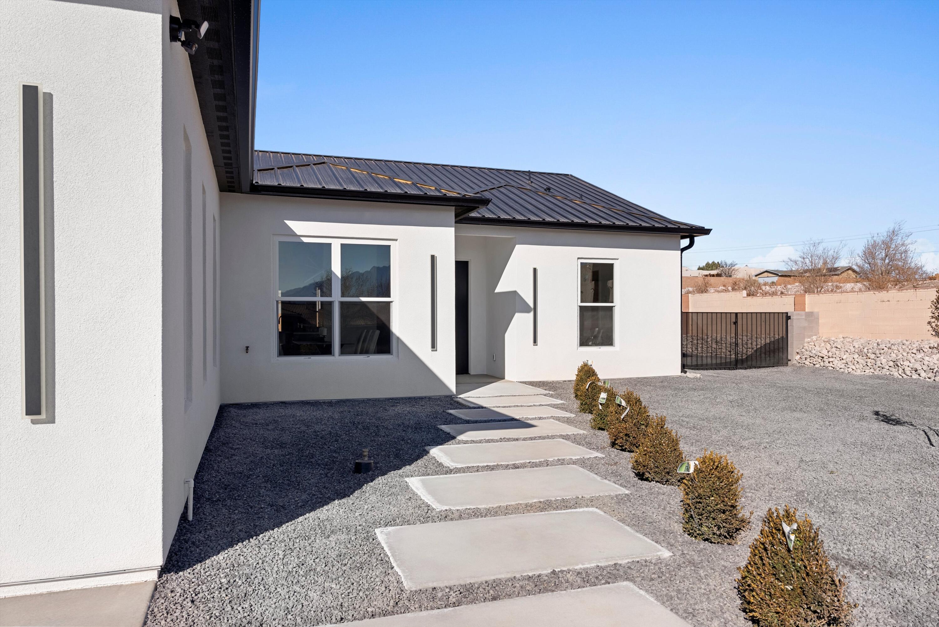 1541 Monterrey Road NE