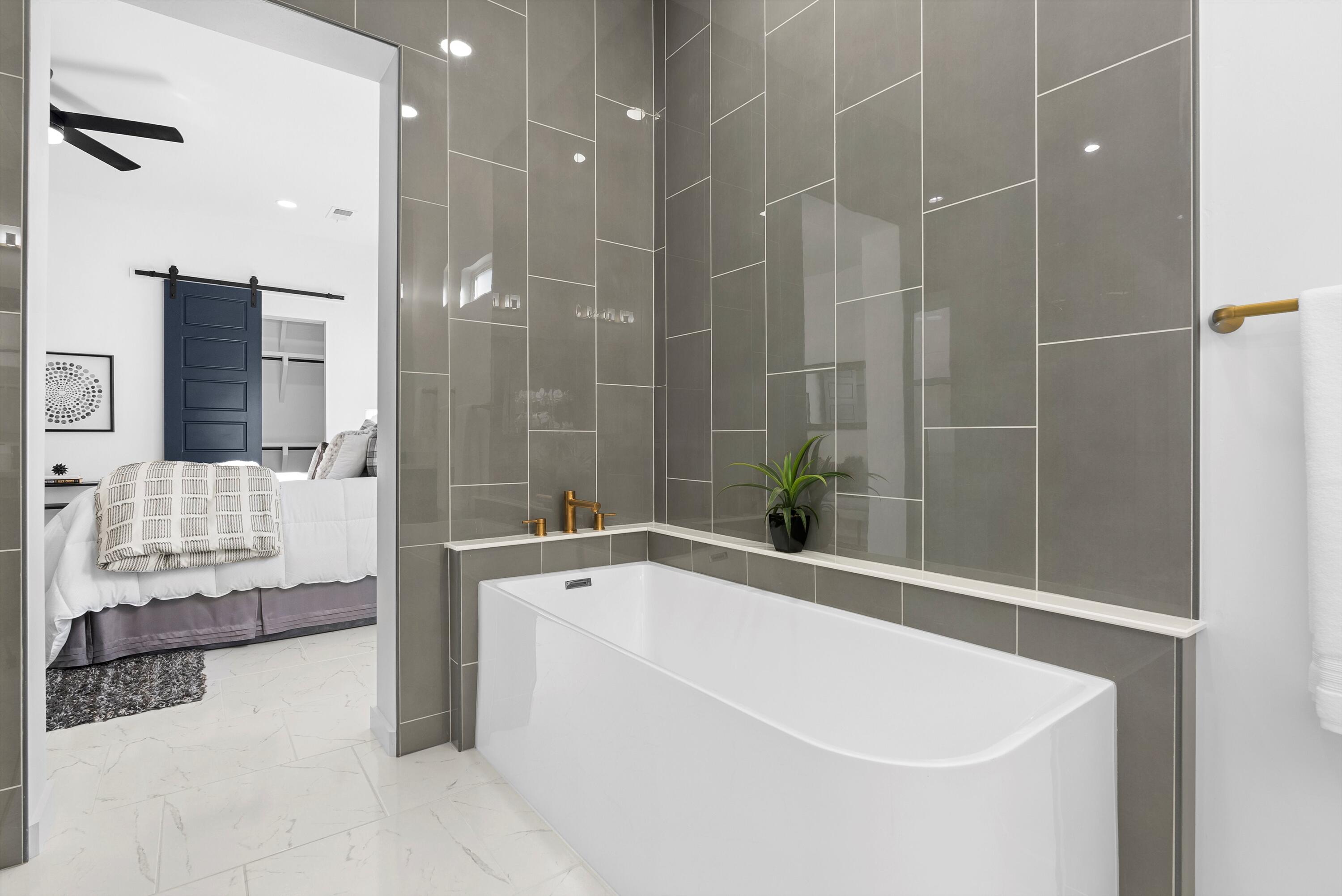 1541 Monterrey Road NE