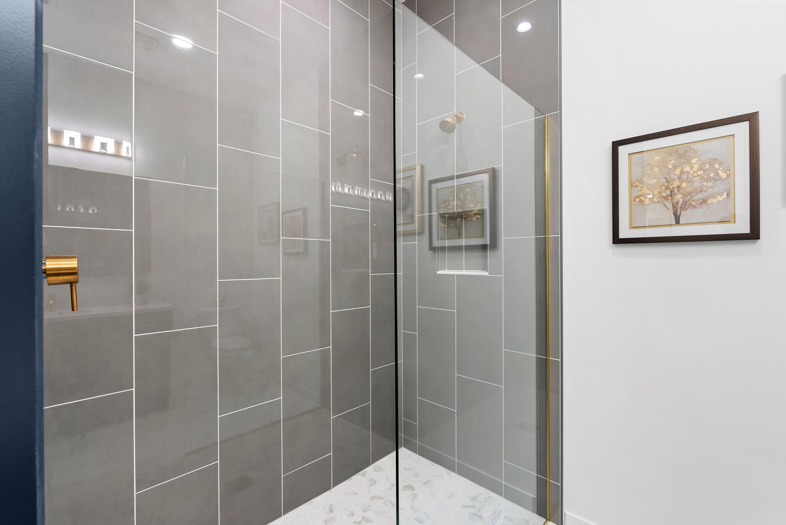 1541 Monterrey Road NE