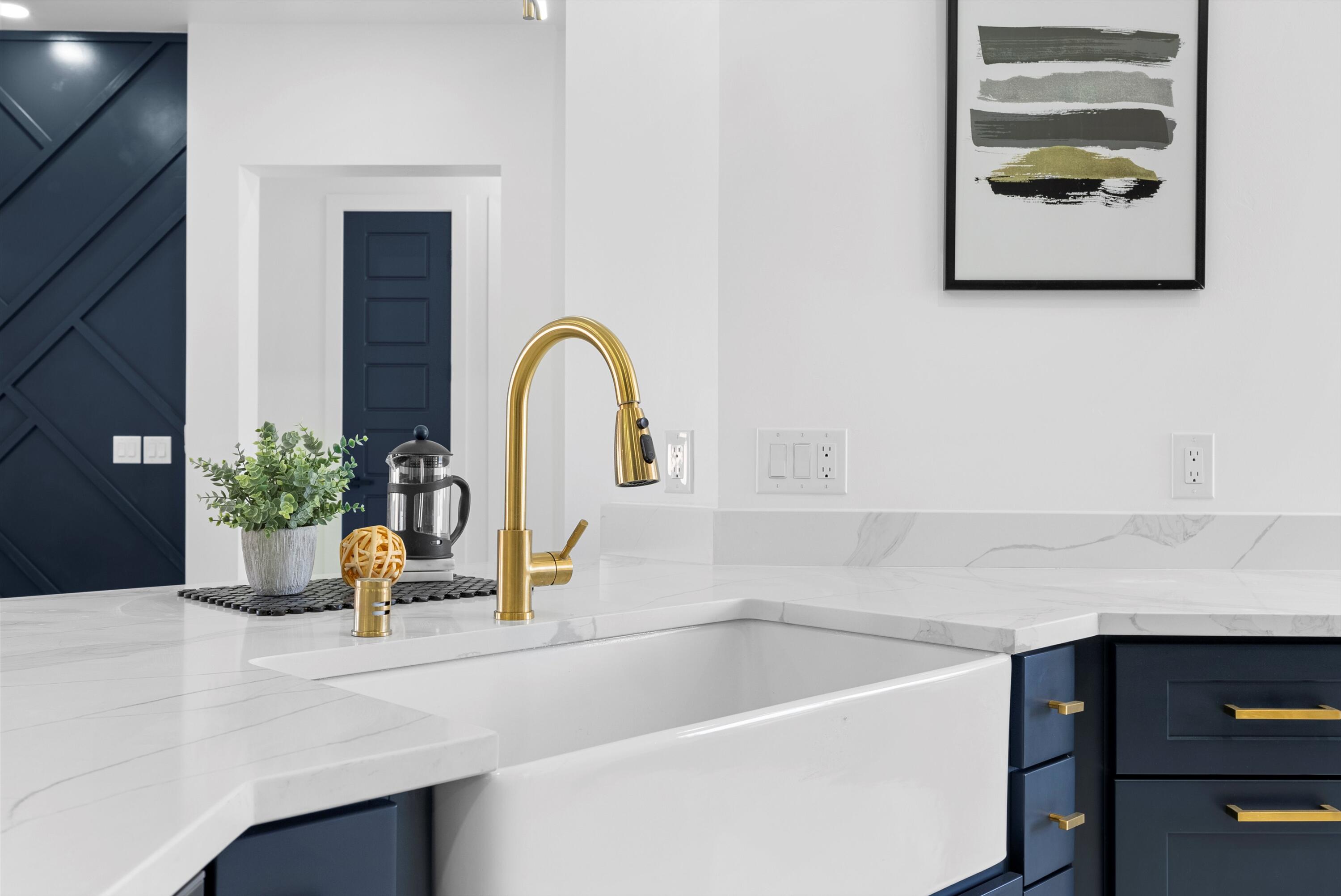 1541 Monterrey Road NE