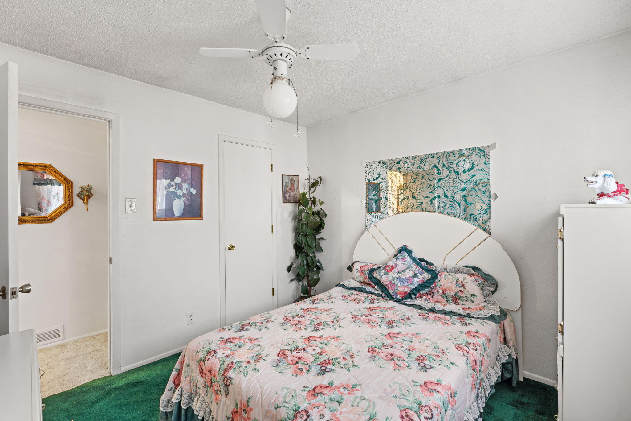 2122 RAVEN Lane SW