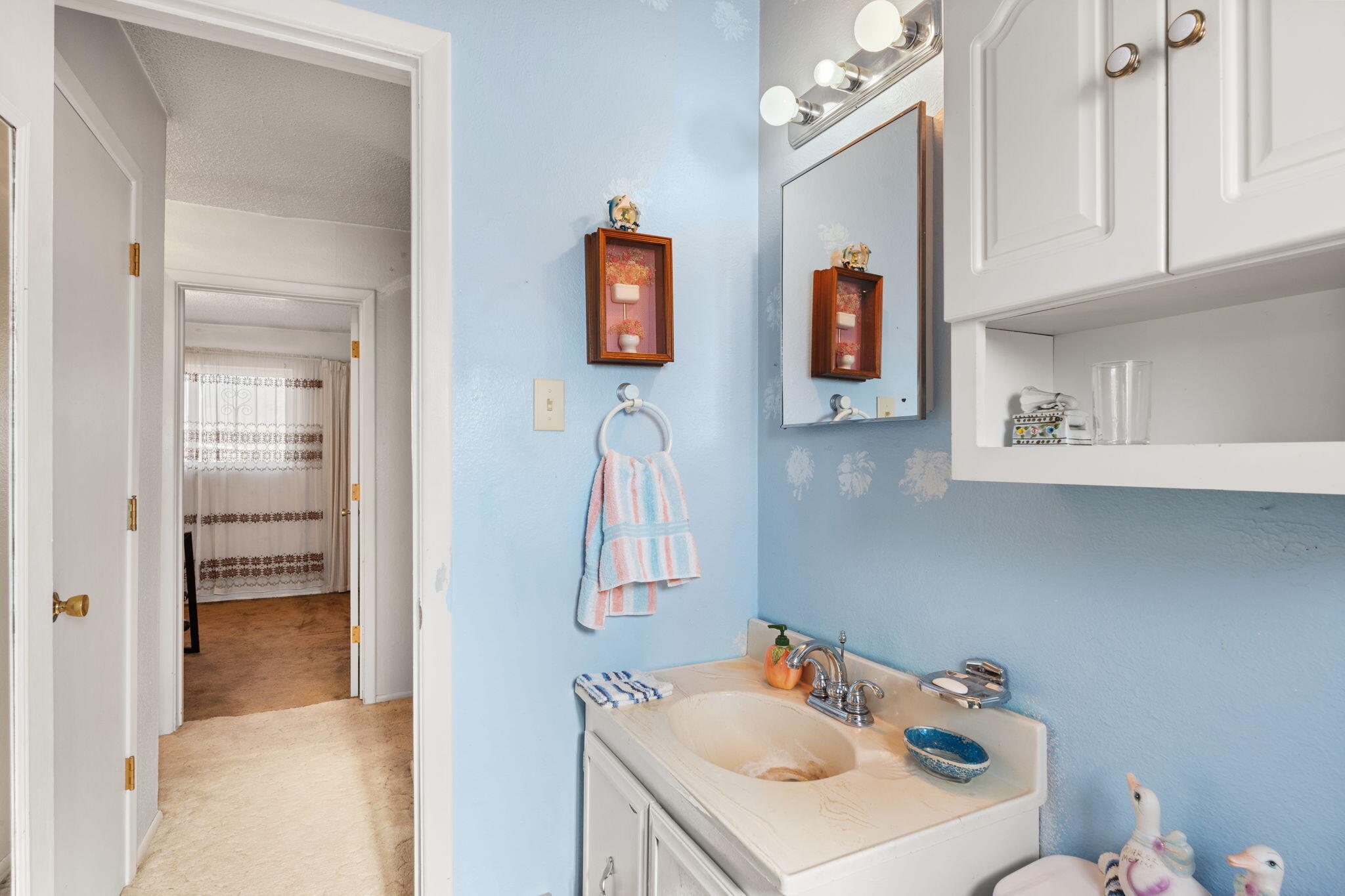 2122 RAVEN Lane SW