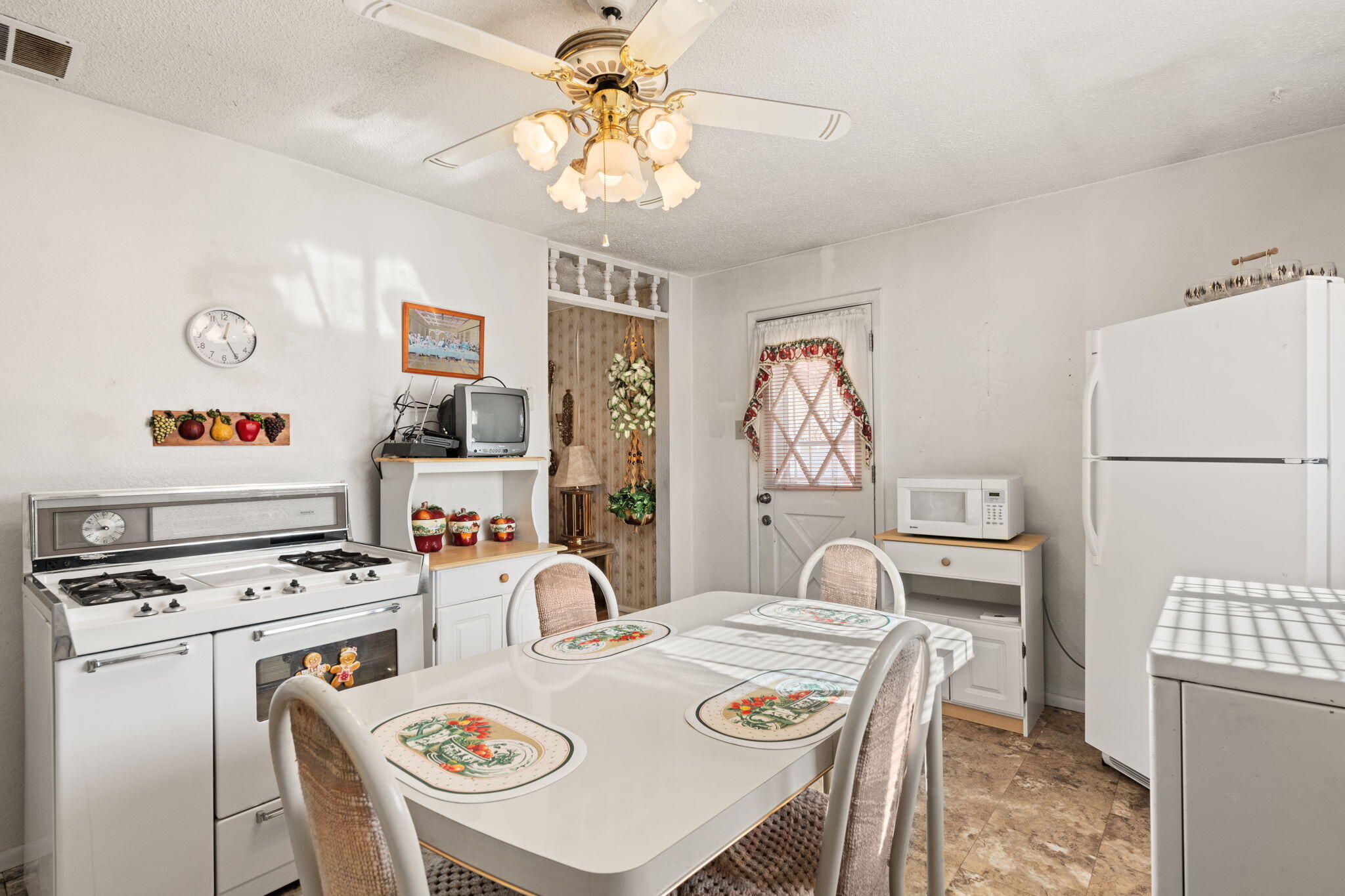 2122 RAVEN Lane SW