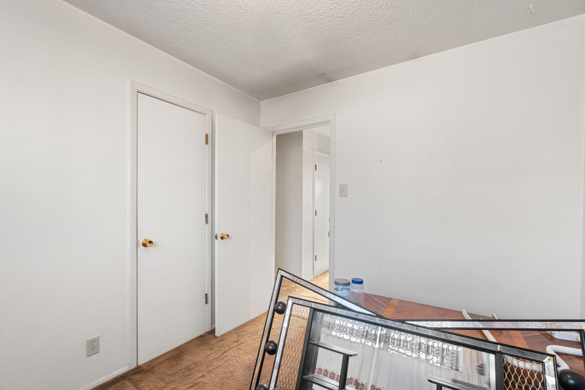 2122 RAVEN Lane SW