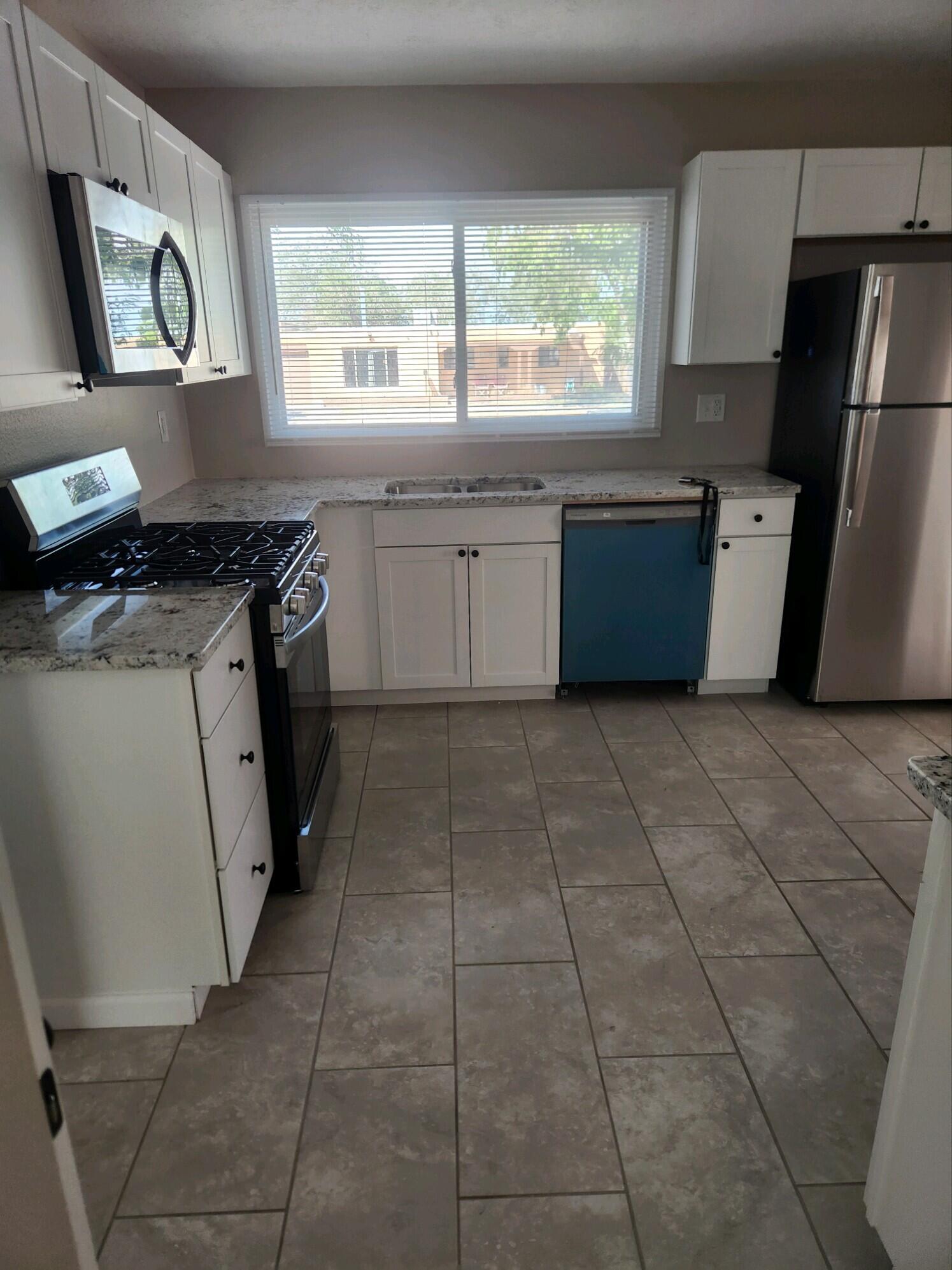 2704 MARY ELLEN Street NE