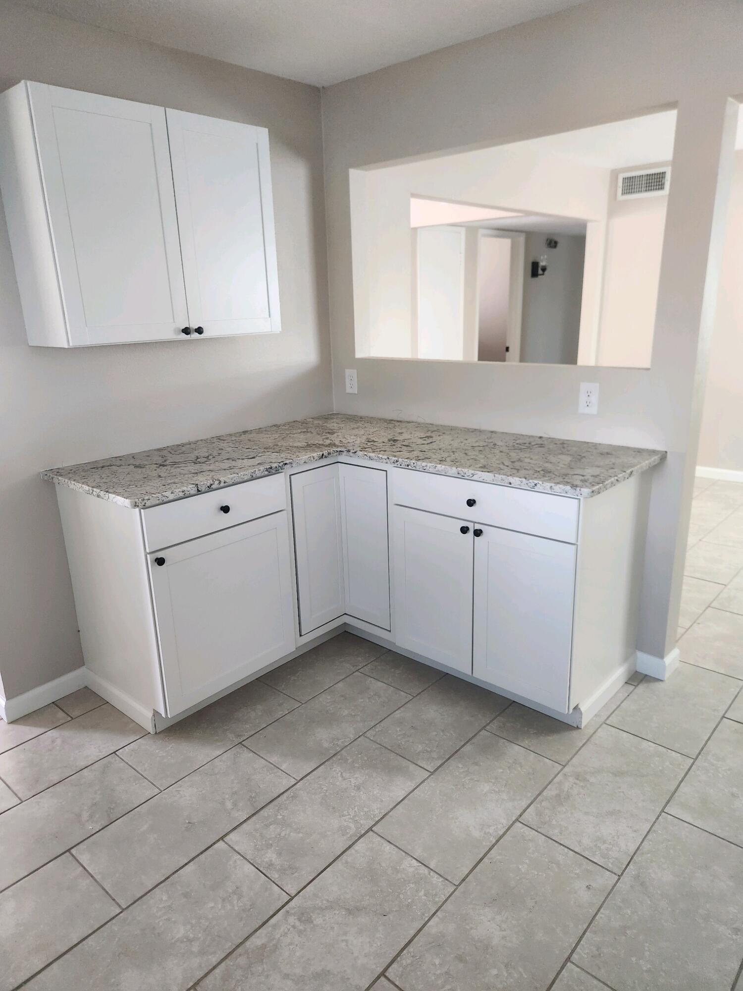 2704 MARY ELLEN Street NE