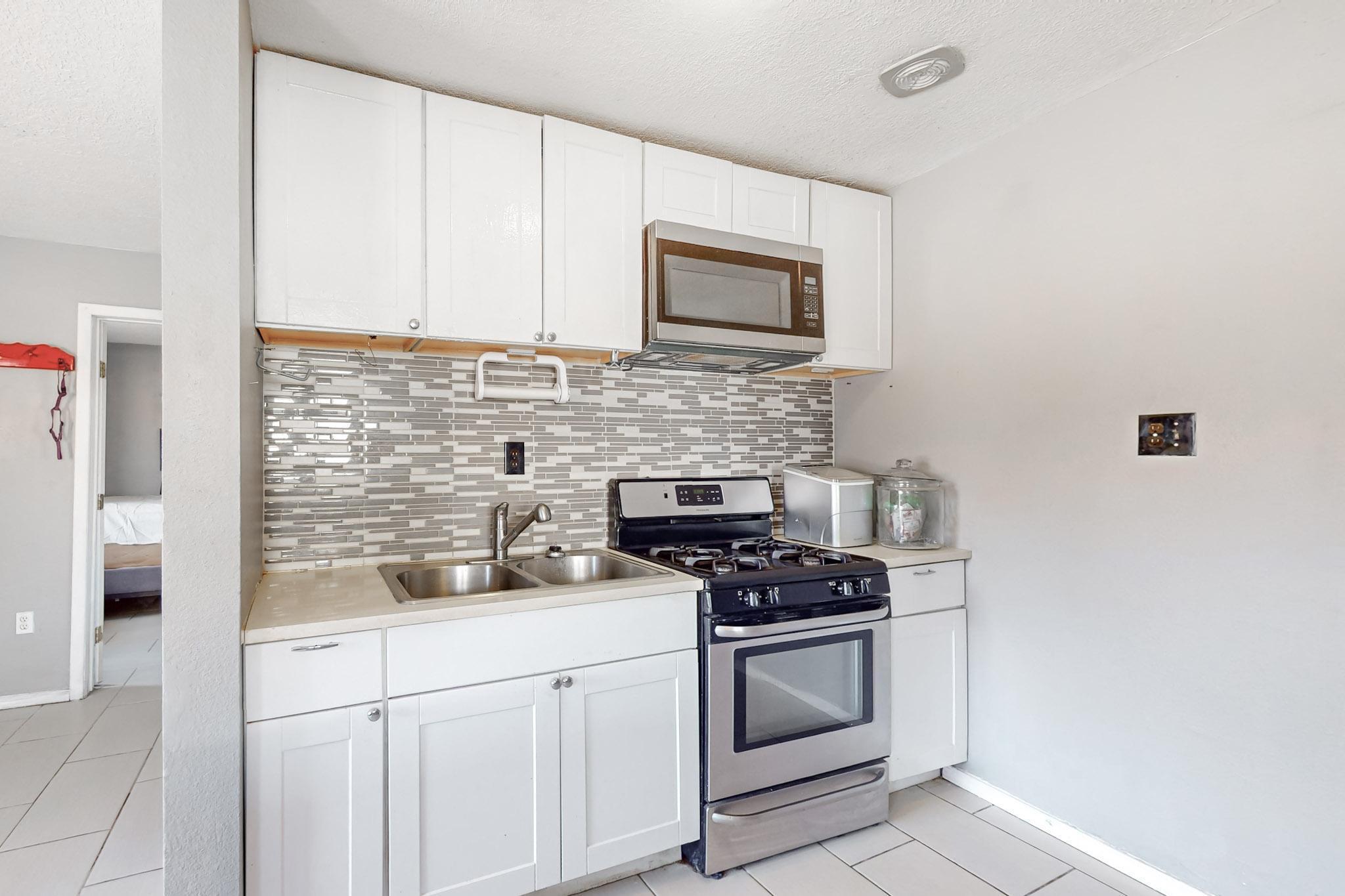 309 Garcia Street NE