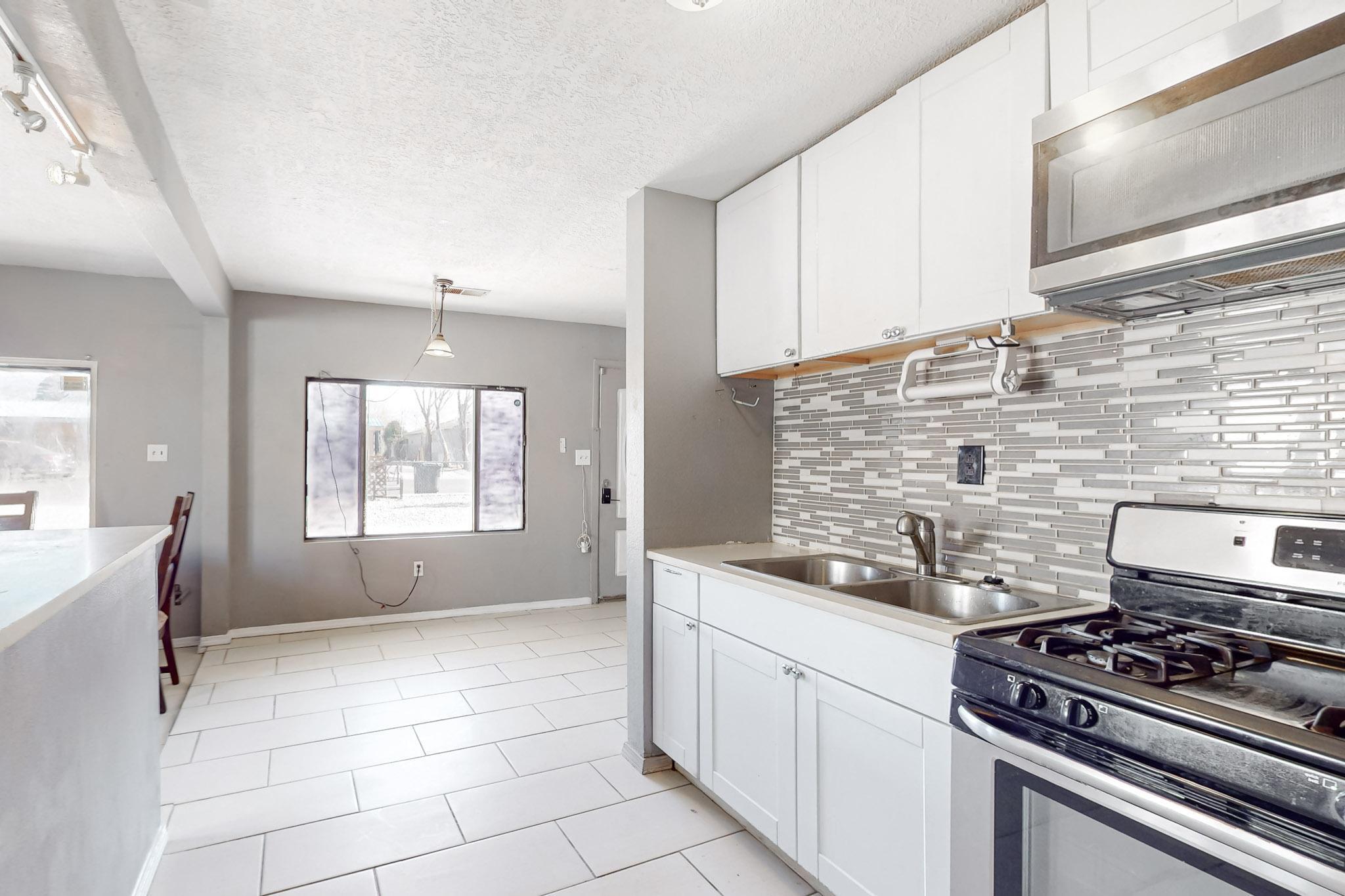 309 Garcia Street NE