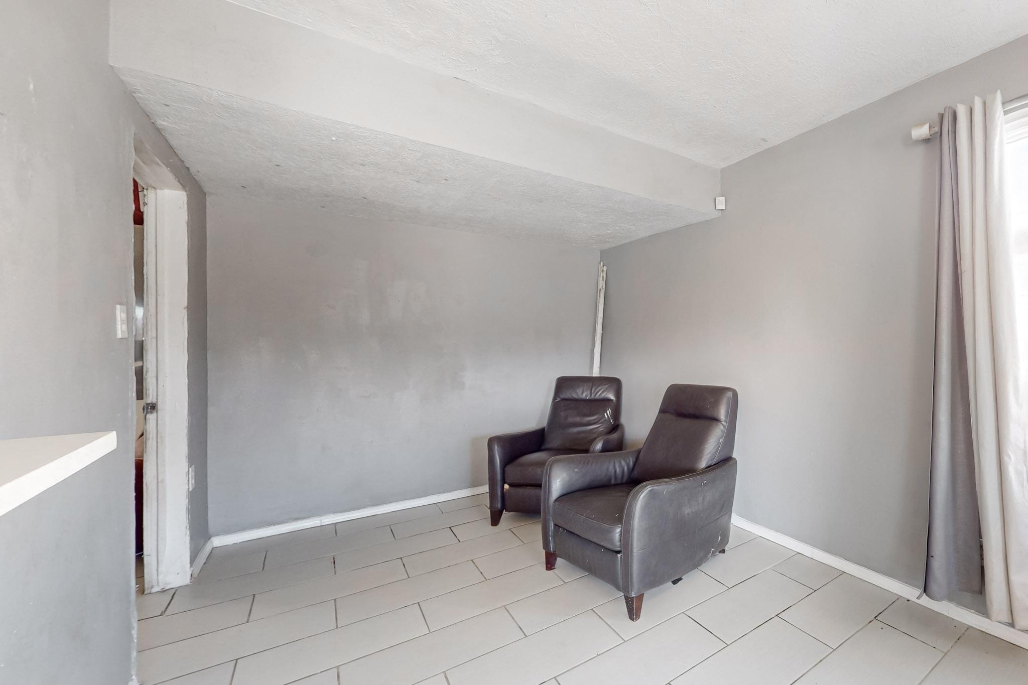 309 Garcia Street NE