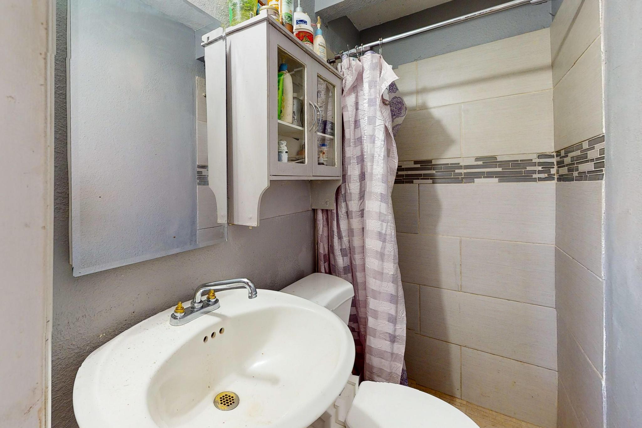 309 Garcia Street NE