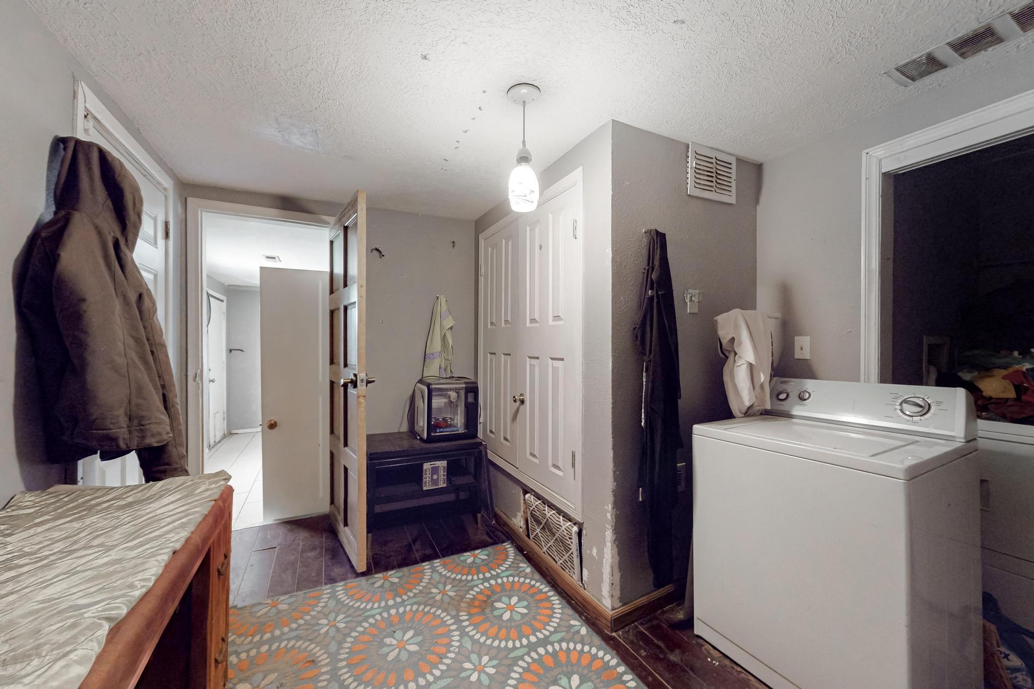 309 Garcia Street NE