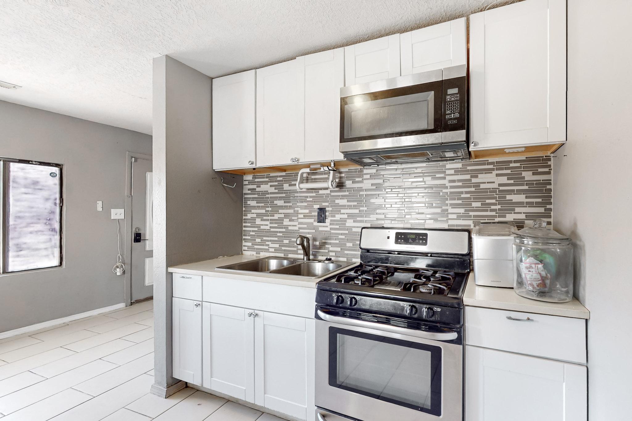 309 Garcia Street NE