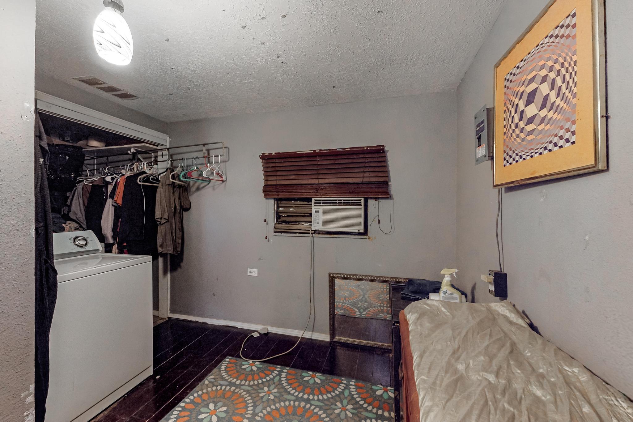 309 Garcia Street NE