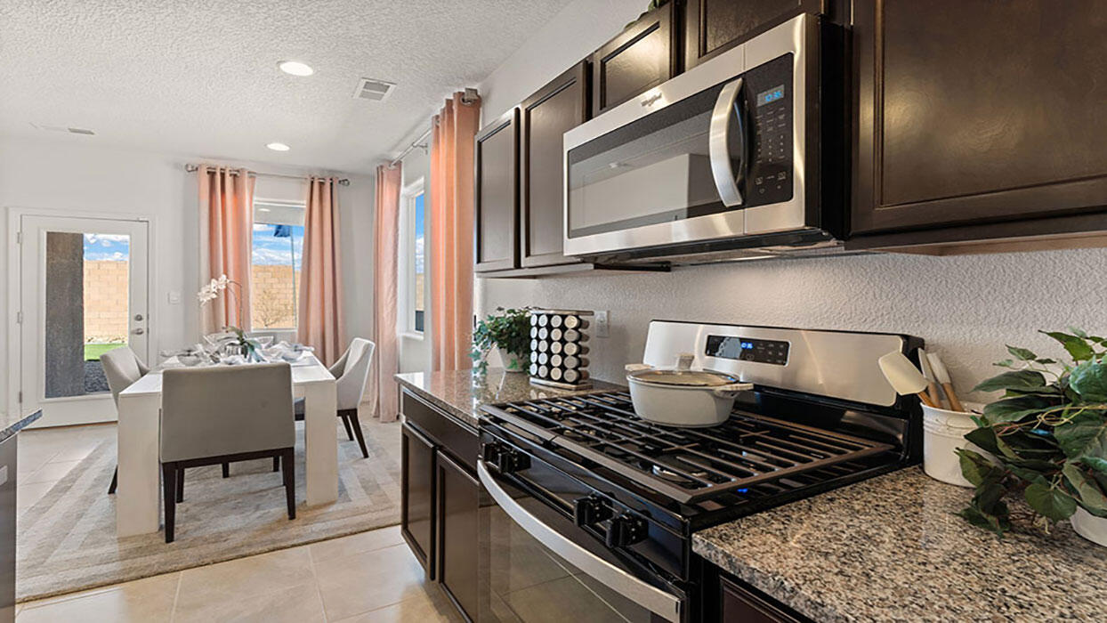 4107 Silver Springs Road NE