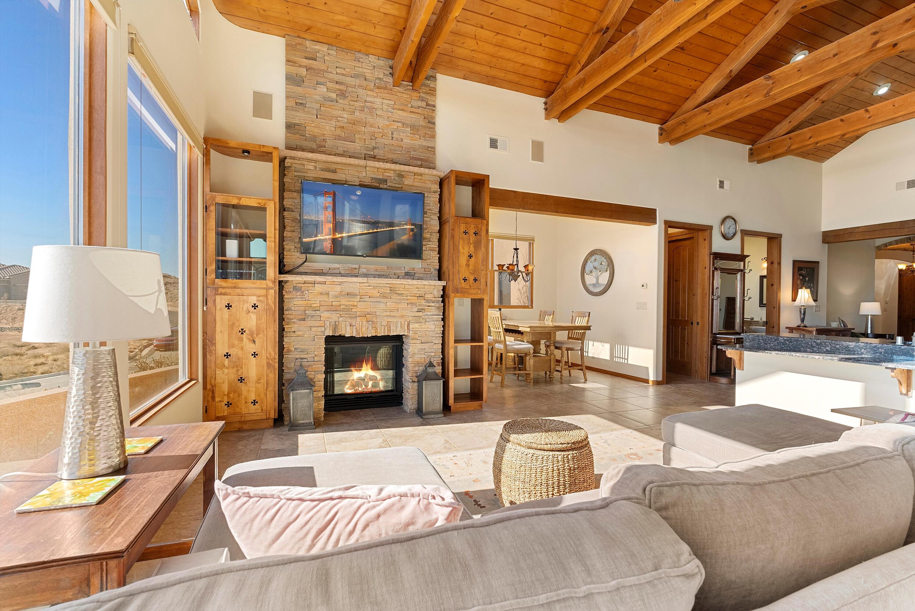 5517 BARRANCA OVERLOOK Court NE