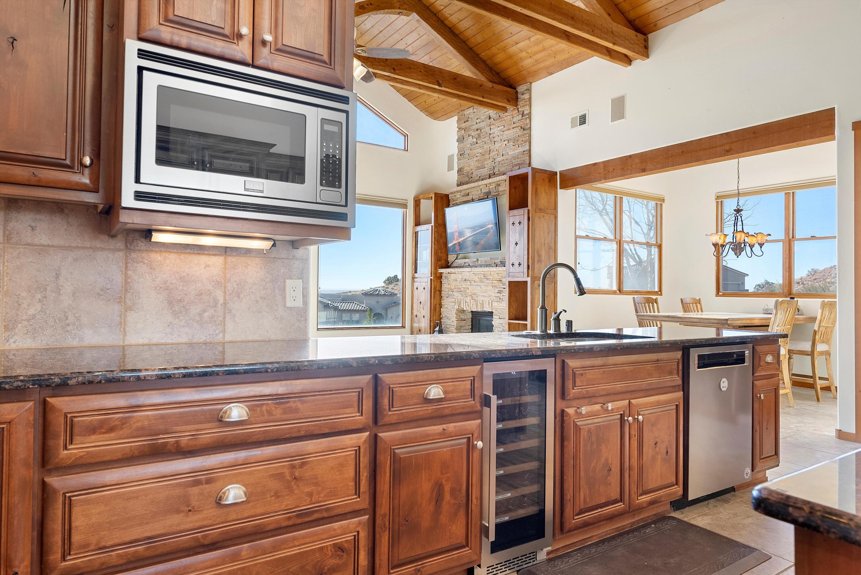 5517 BARRANCA OVERLOOK Court NE
