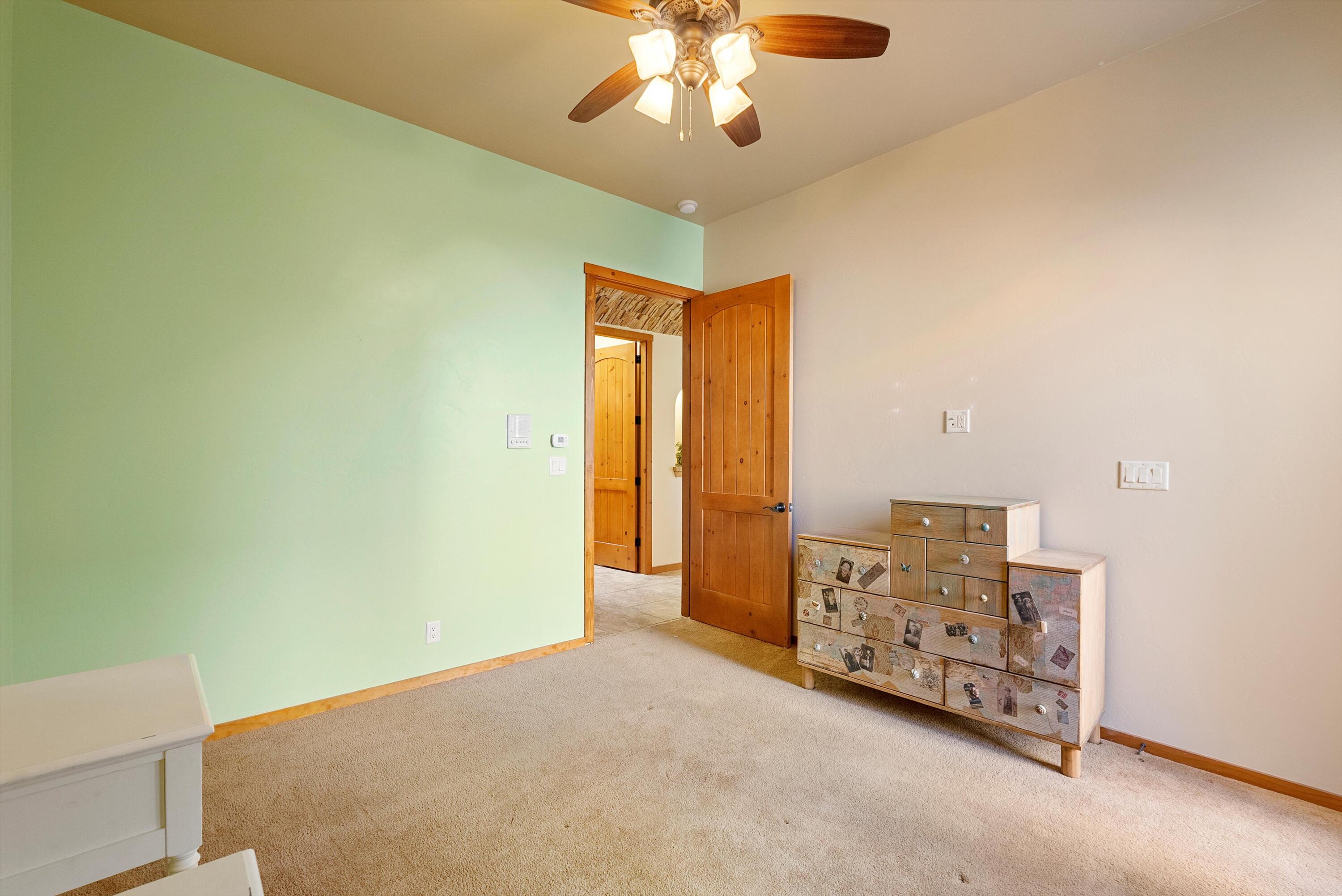 5517 BARRANCA OVERLOOK Court NE