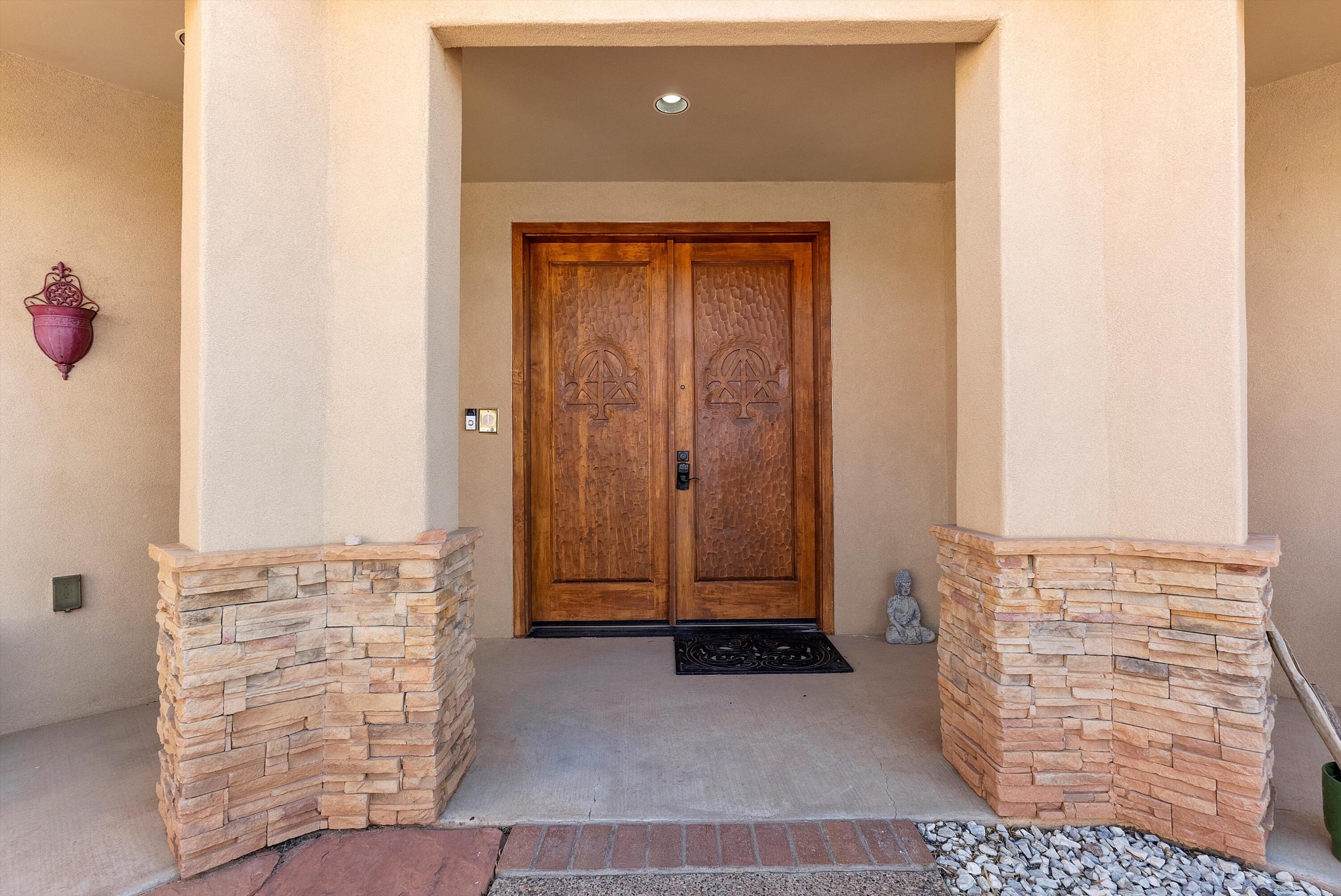 5517 BARRANCA OVERLOOK Court NE