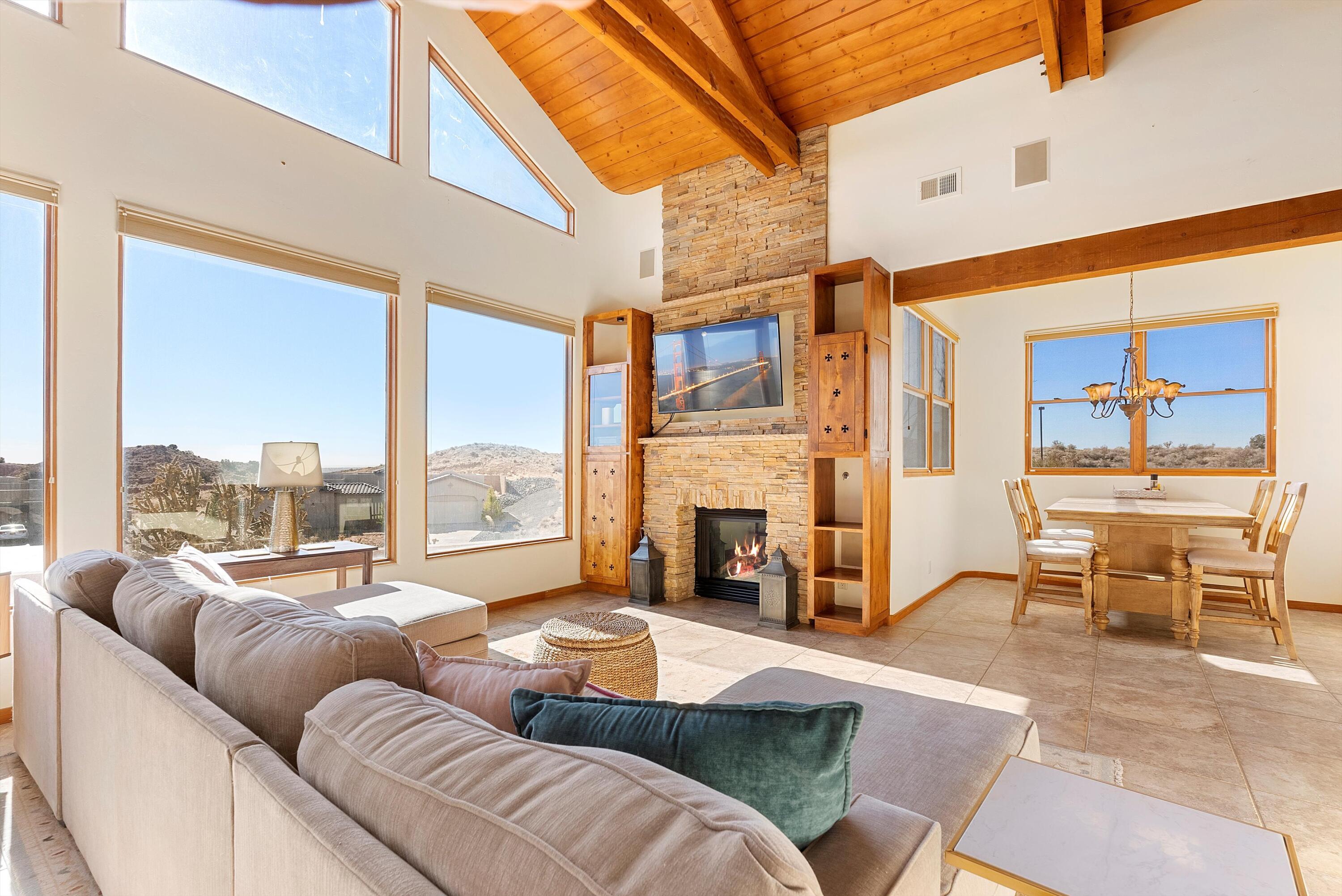 5517 BARRANCA OVERLOOK Court NE