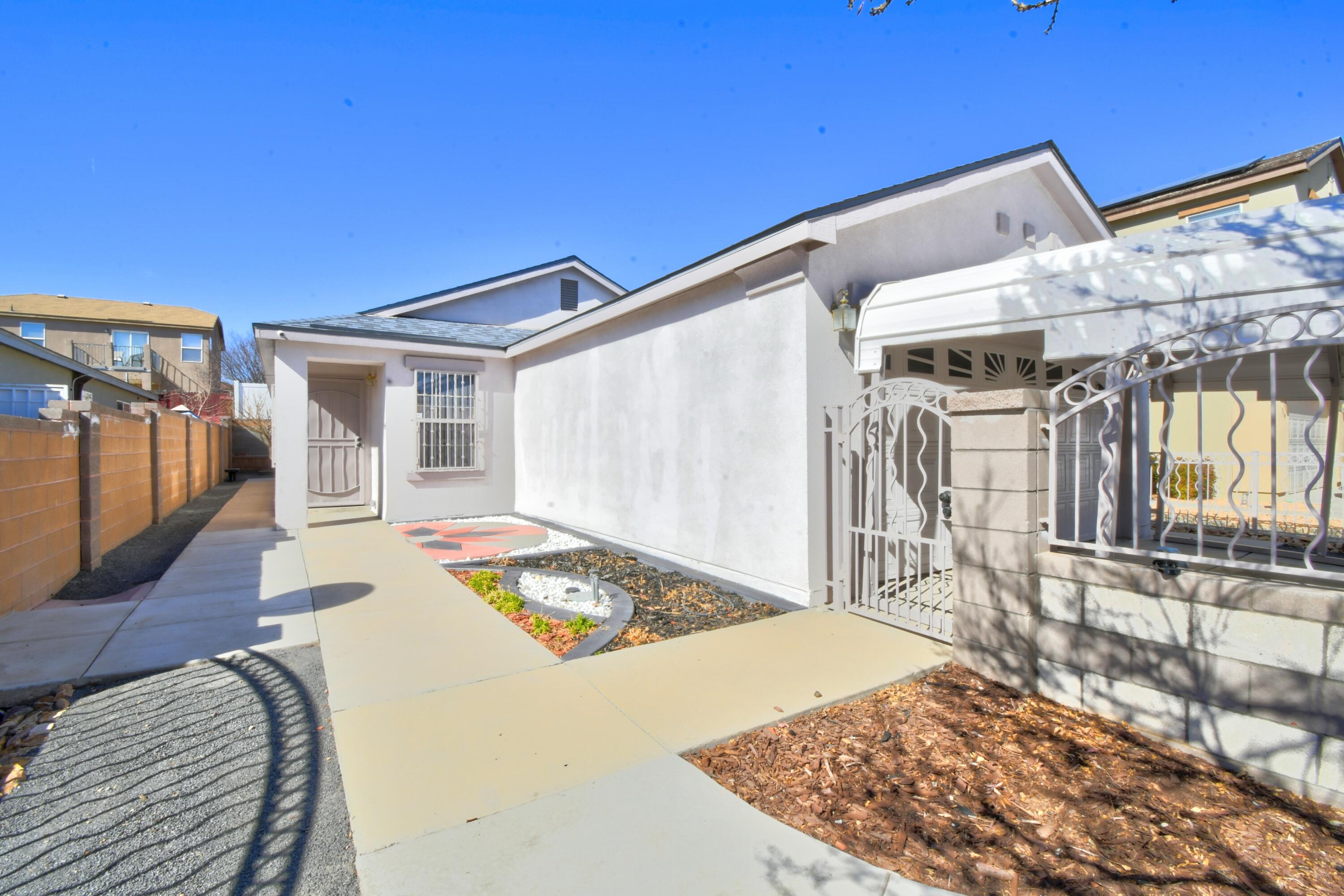 523 DESERT MAIZE Drive SW