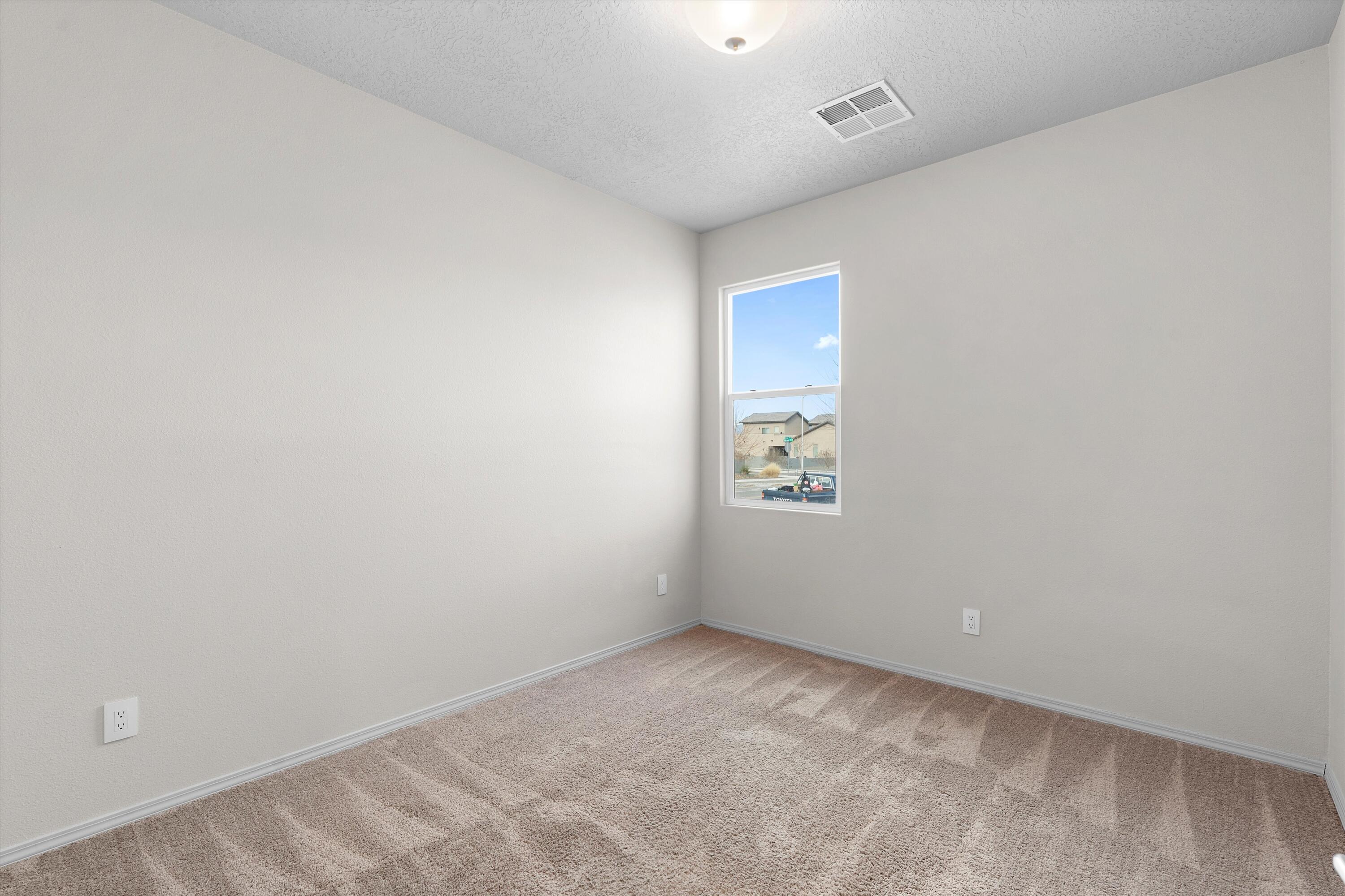 6100 STRAND Loop SE