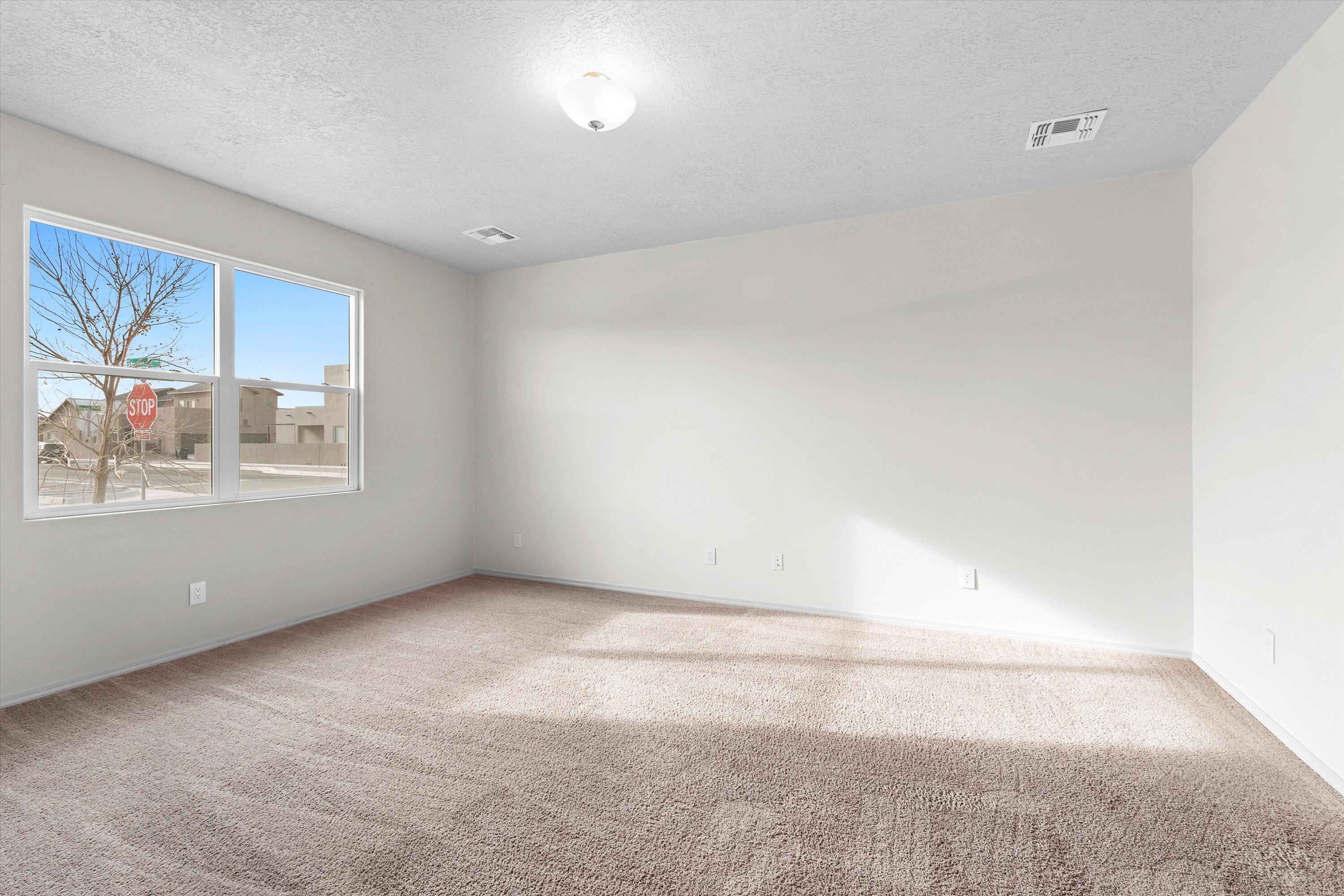 6100 STRAND Loop SE
