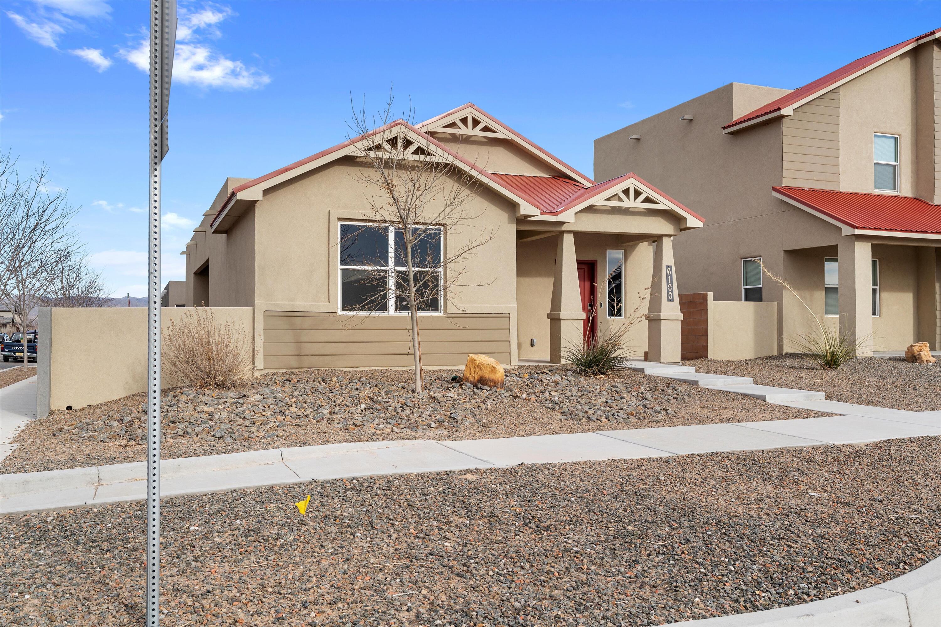 6100 STRAND Loop SE