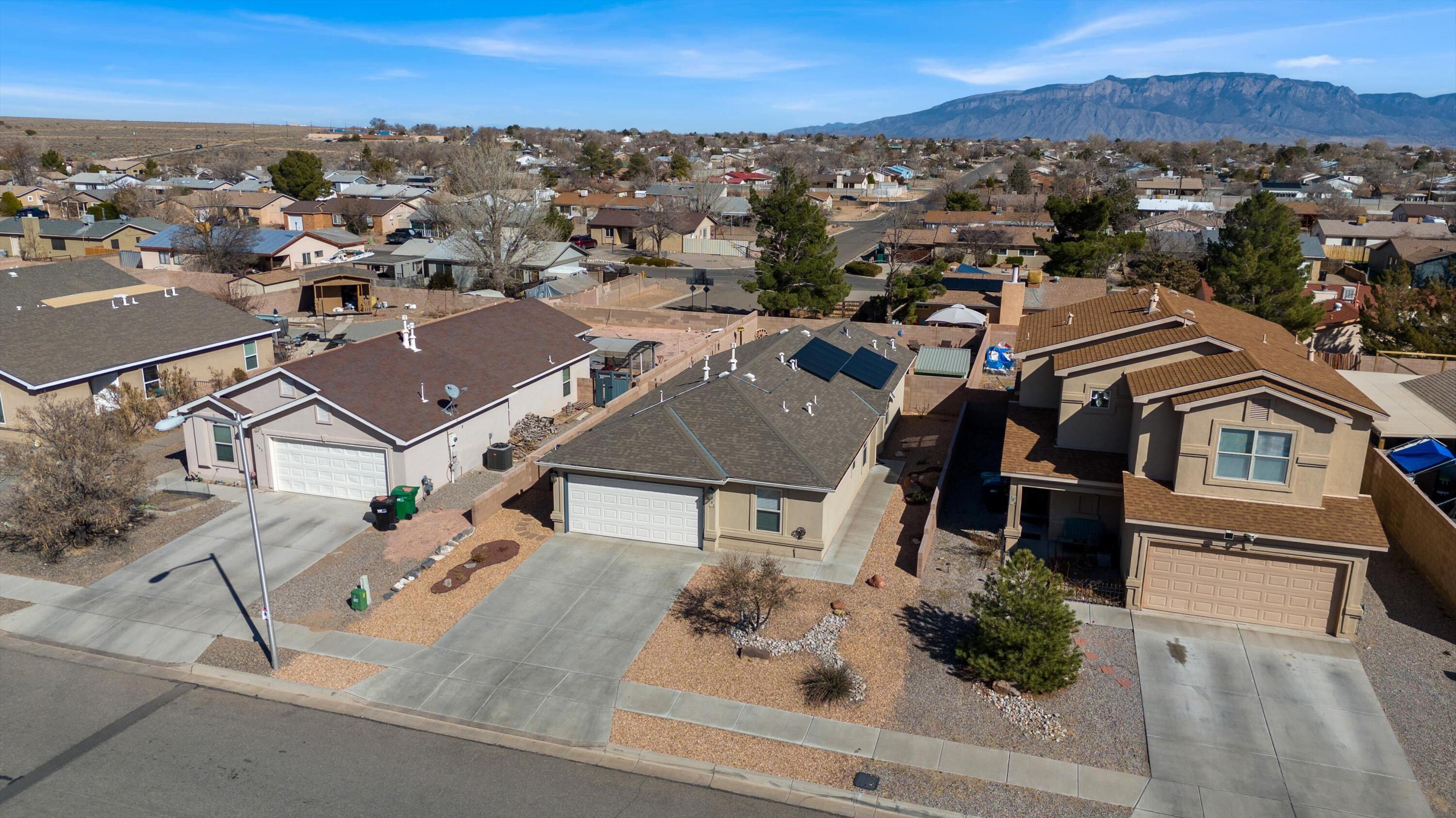 702 REDWOOD Street SW