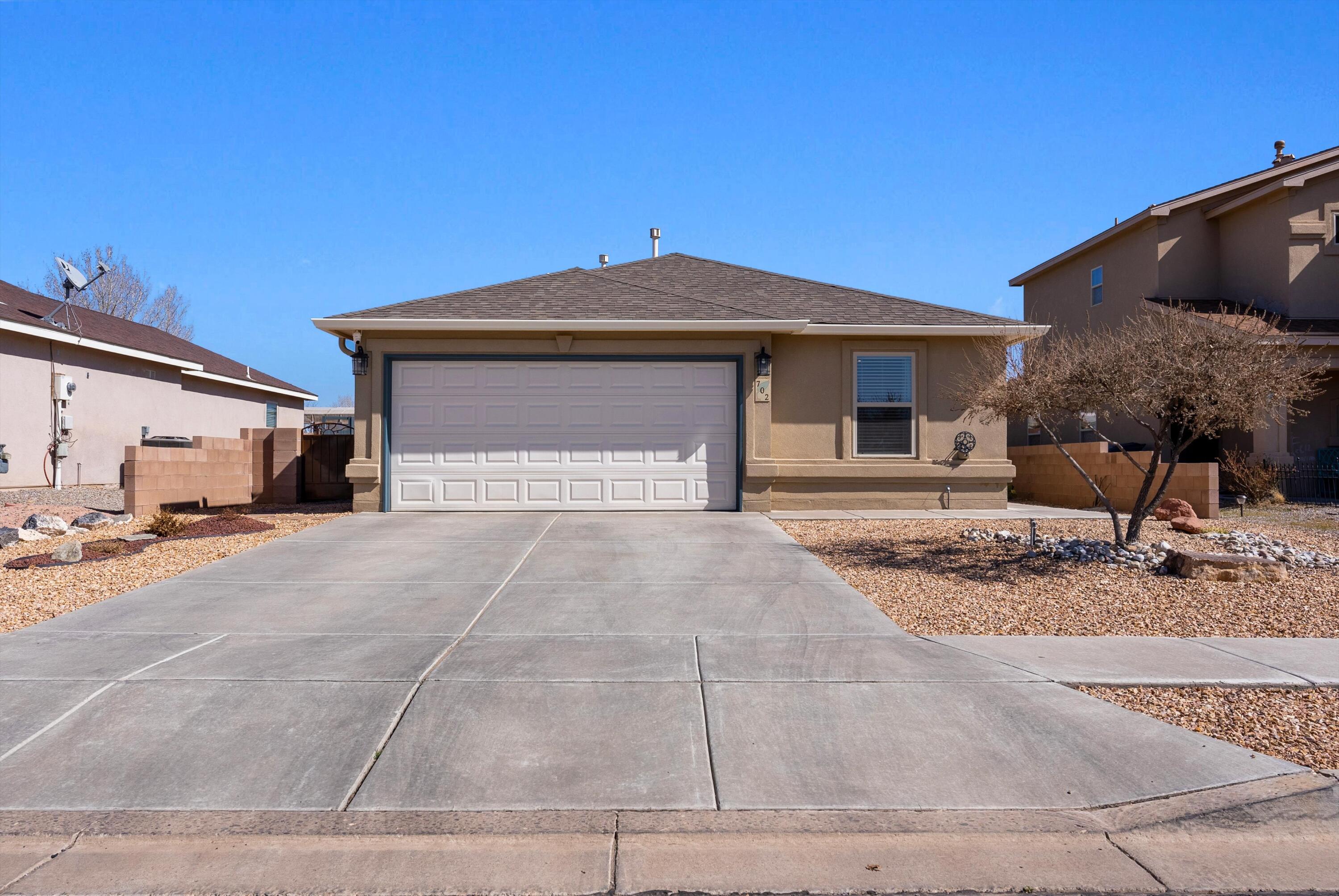 702 REDWOOD Street SW