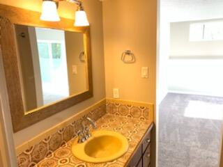 720 TRAMWAY Lane NE 11