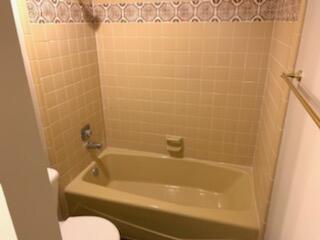 720 TRAMWAY Lane NE 11