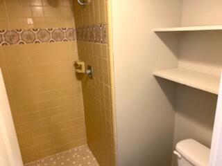 720 TRAMWAY Lane NE 11