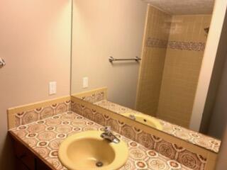 720 TRAMWAY Lane NE 11