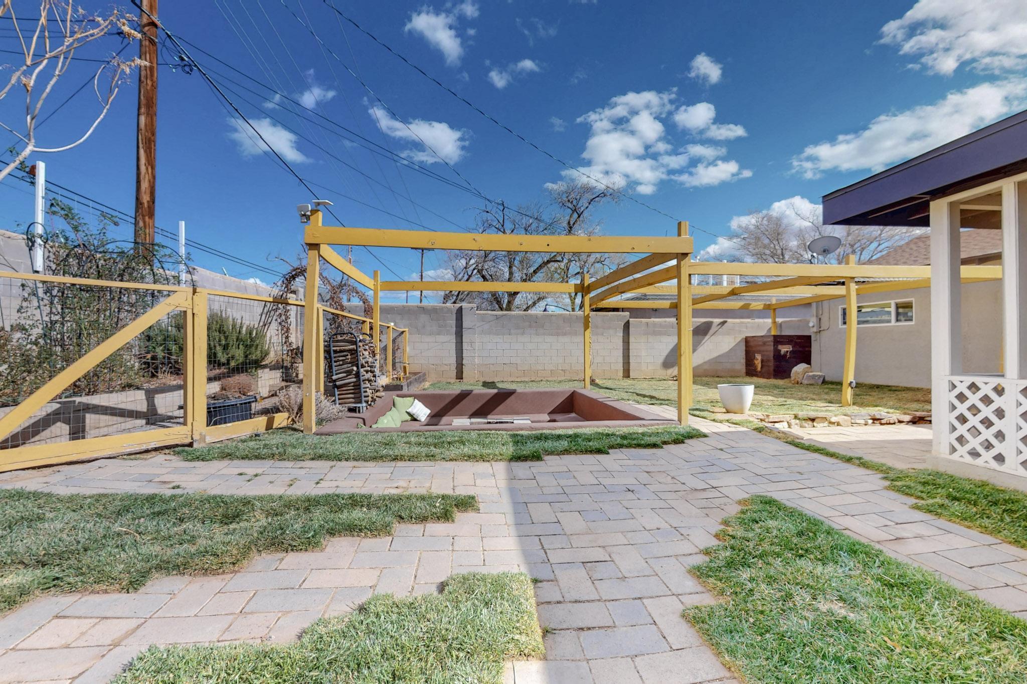 10501 SAN JACINTO Avenue NE
