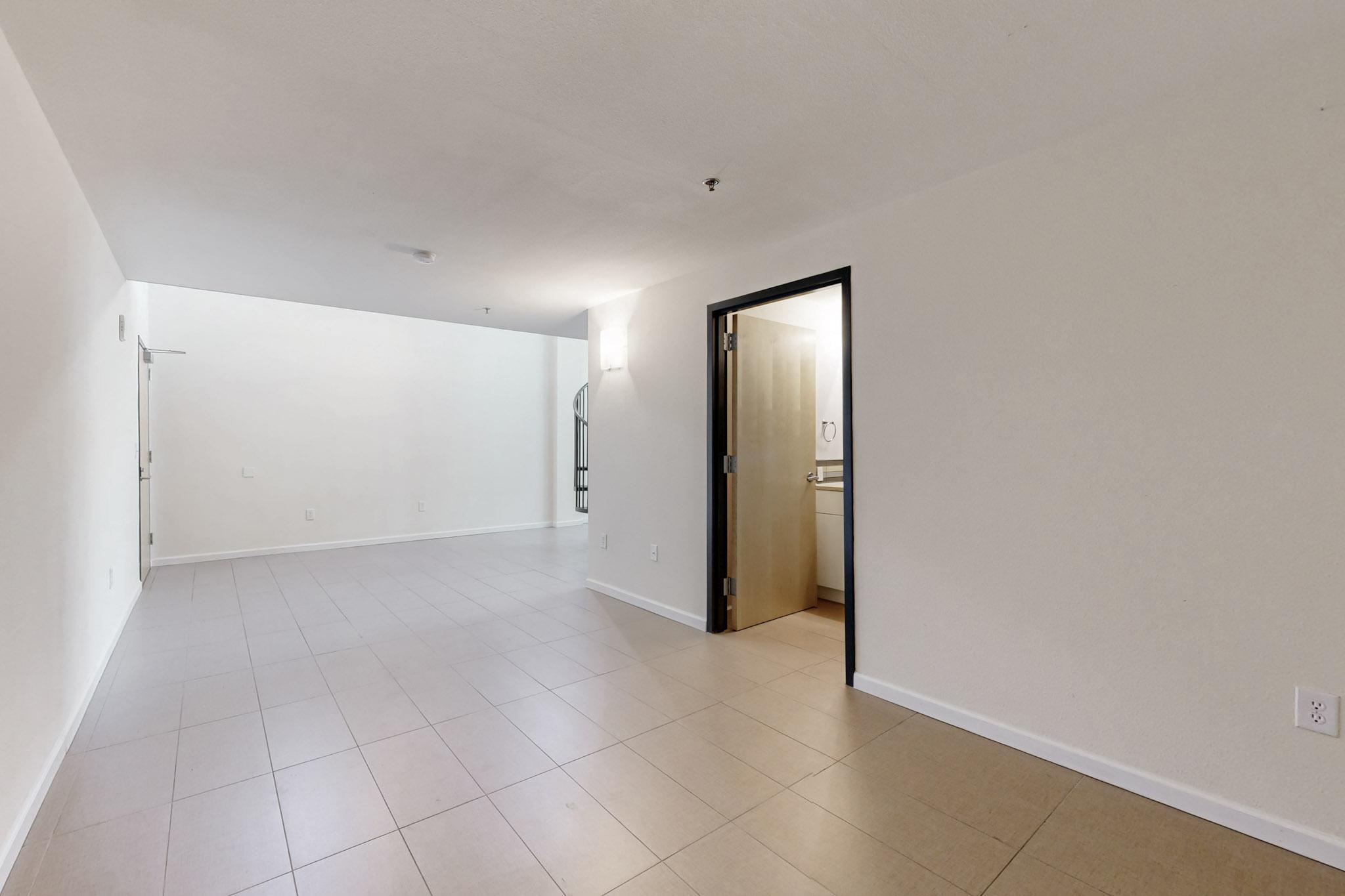 524 Central Avenue SW 804