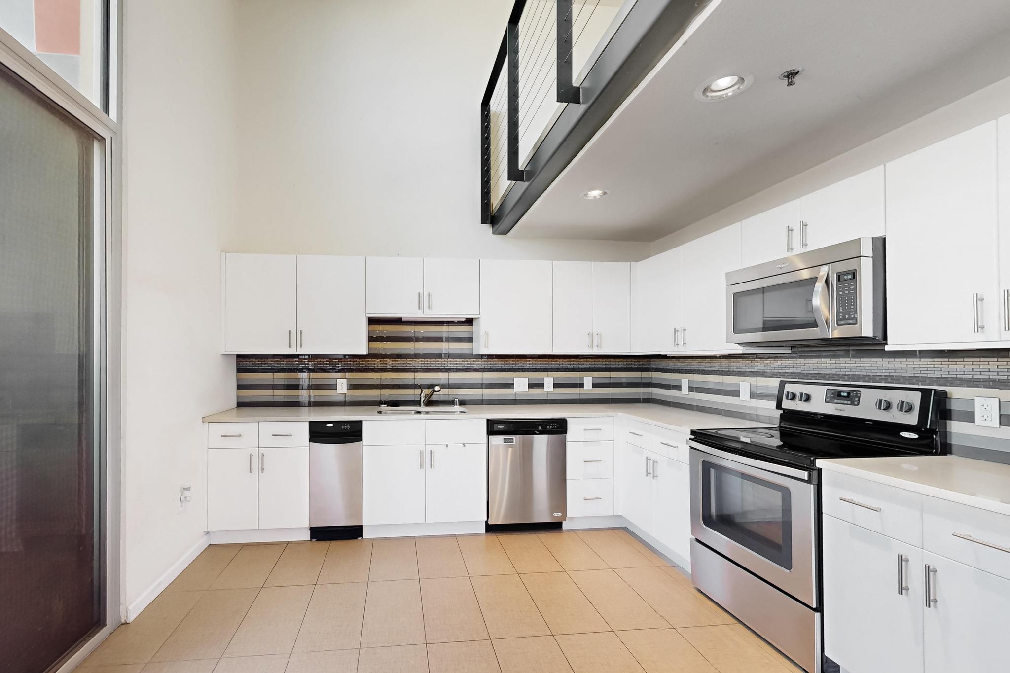 524 Central Avenue SW 804