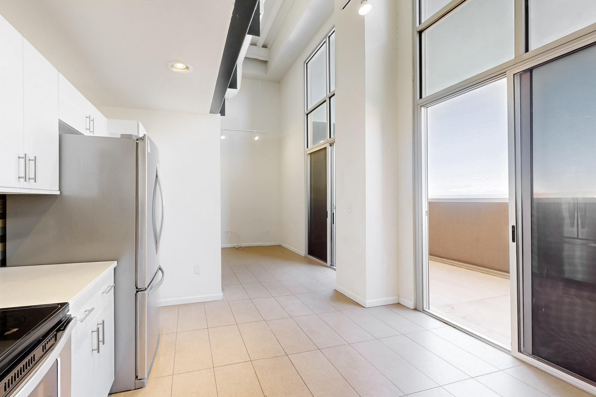 524 Central Avenue SW 804