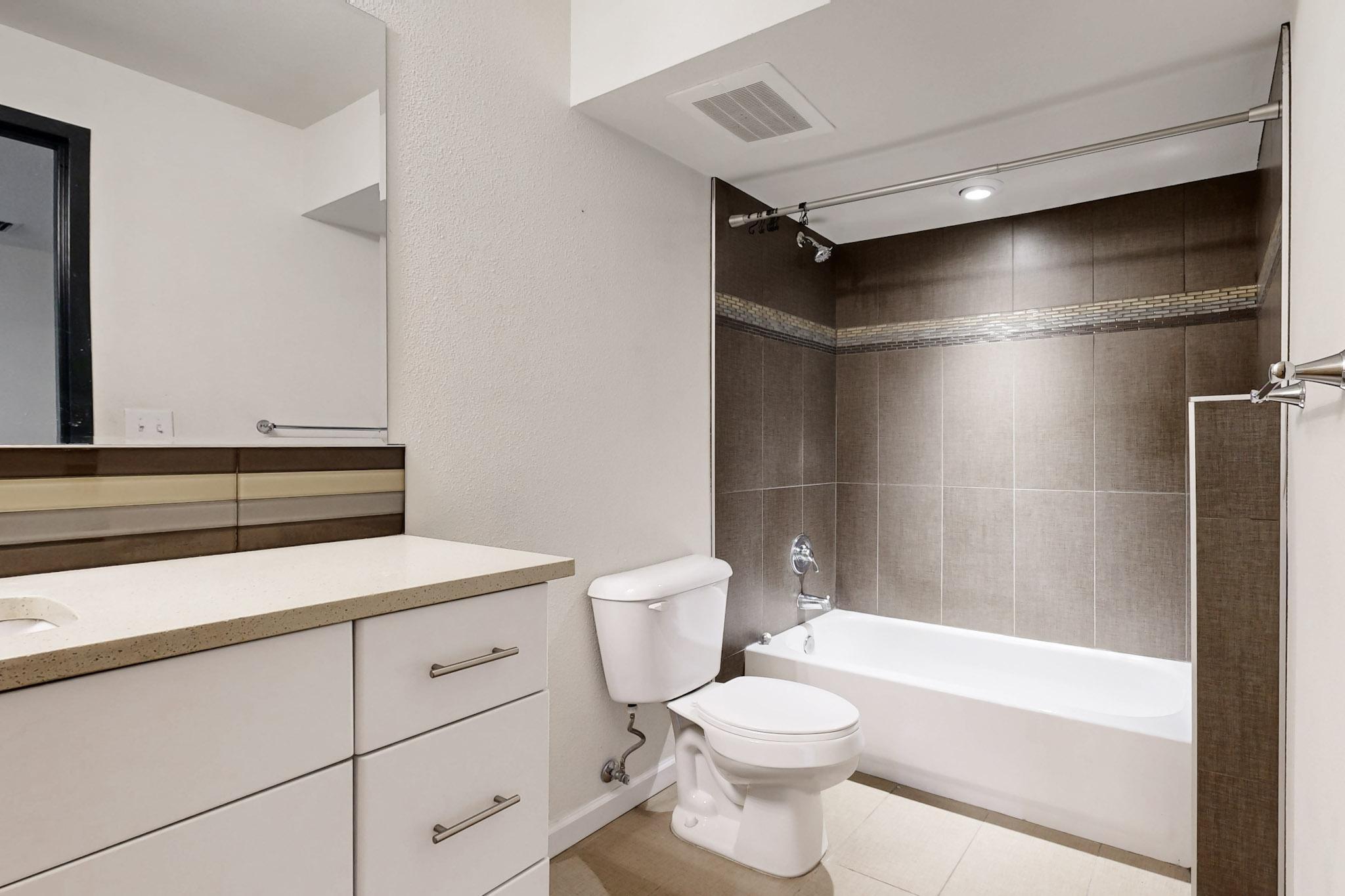 524 Central Avenue SW 804
