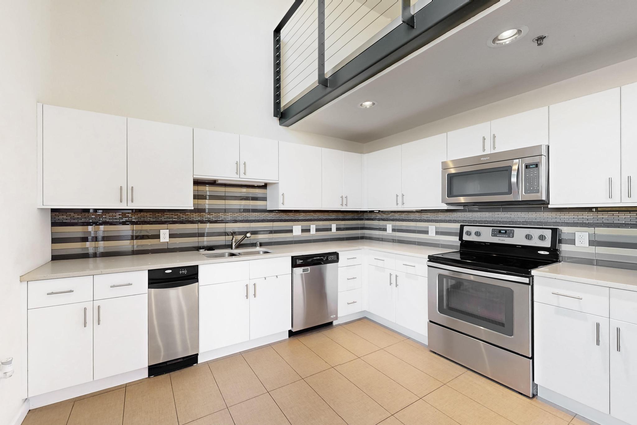 524 Central Avenue SW 804