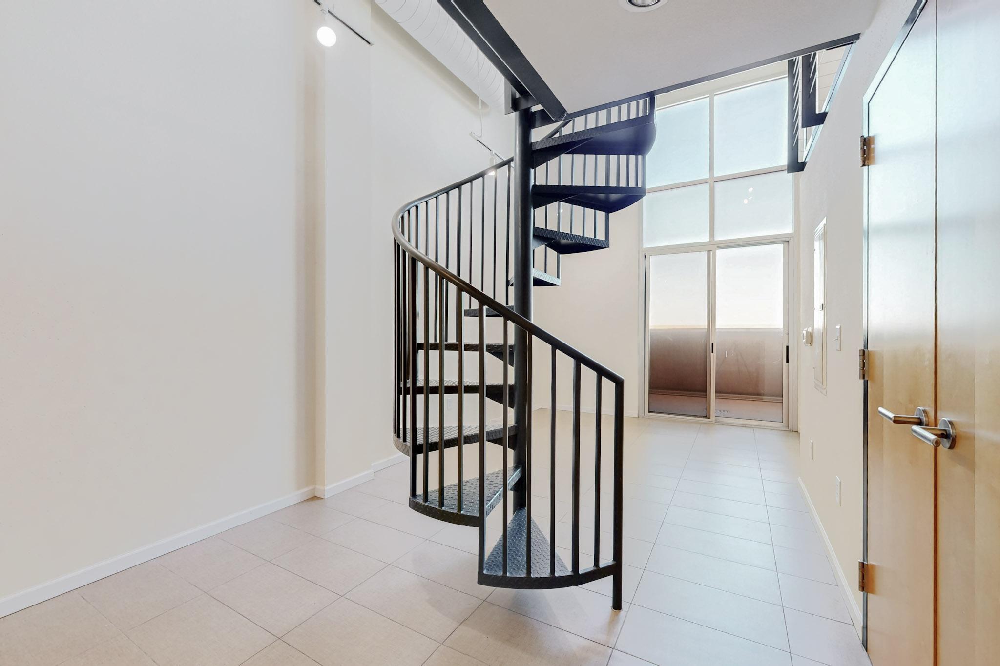 524 Central Avenue SW 804