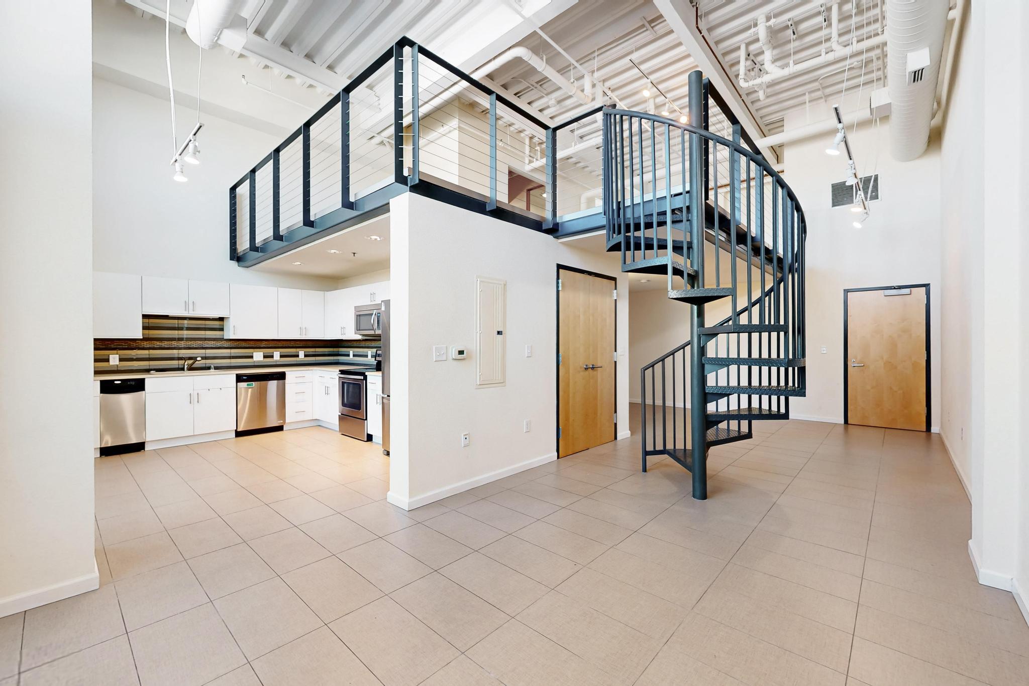 524 Central Avenue SW 804