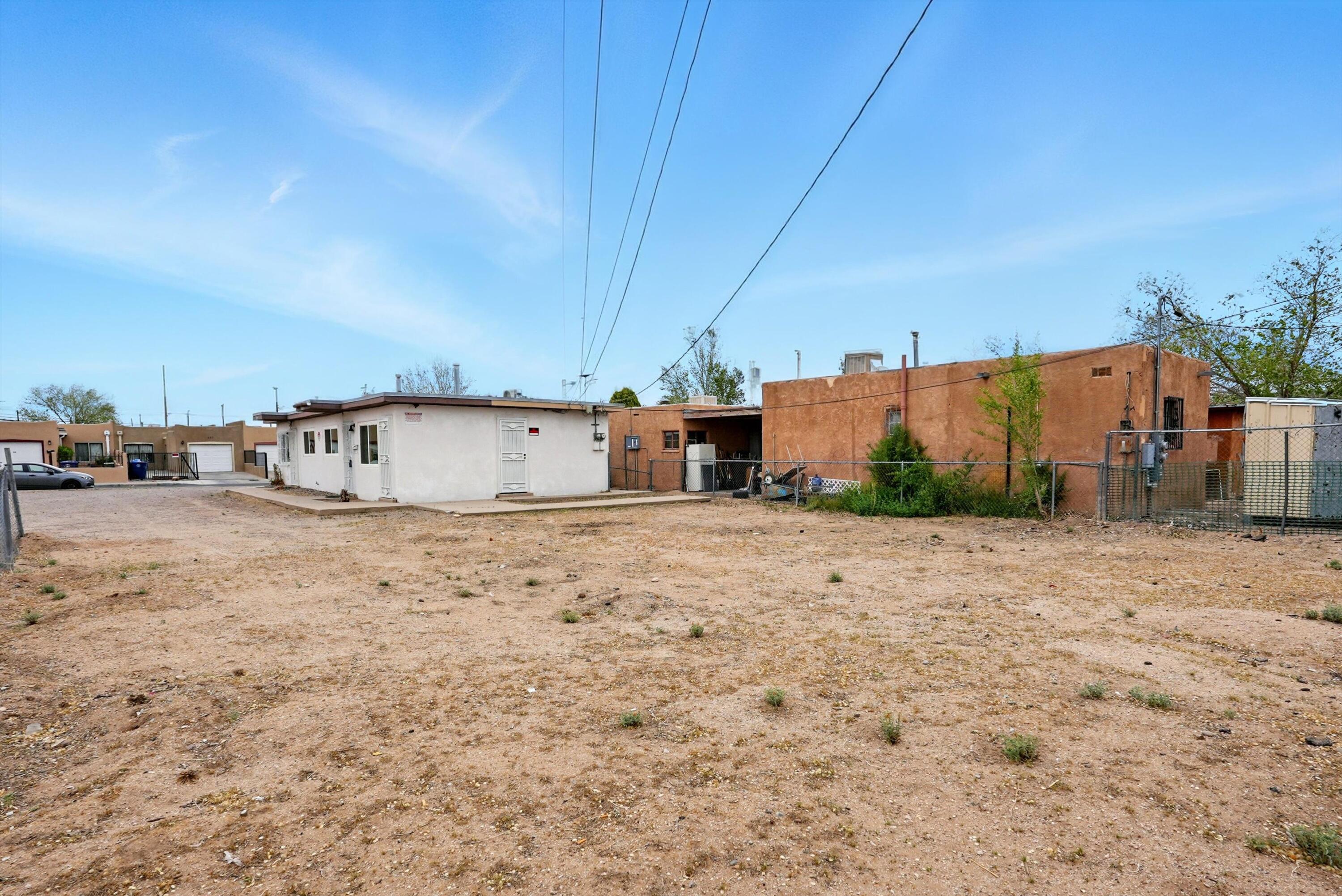 536 ALCAZAR Street SE A&B