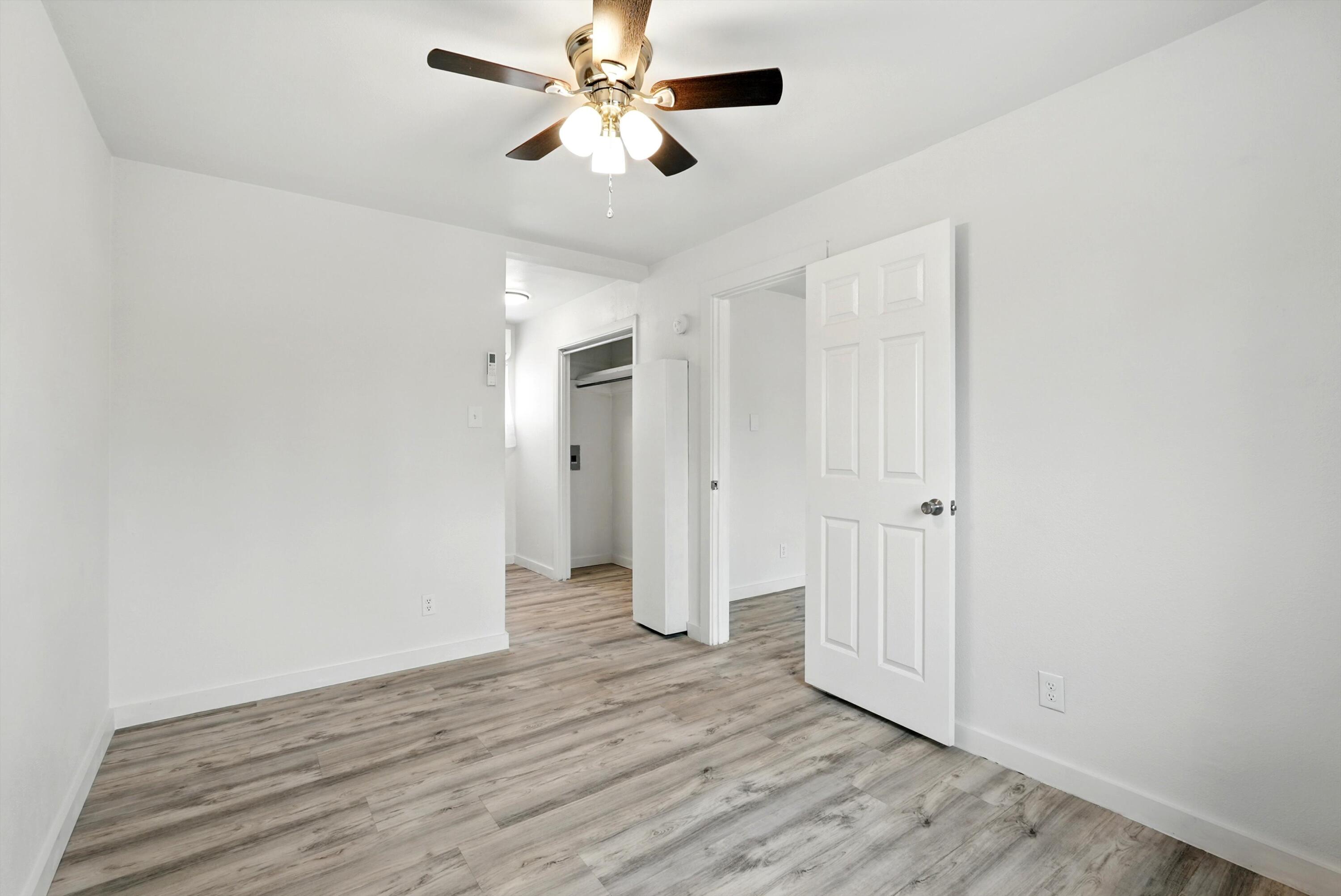 536 ALCAZAR Street SE A&B