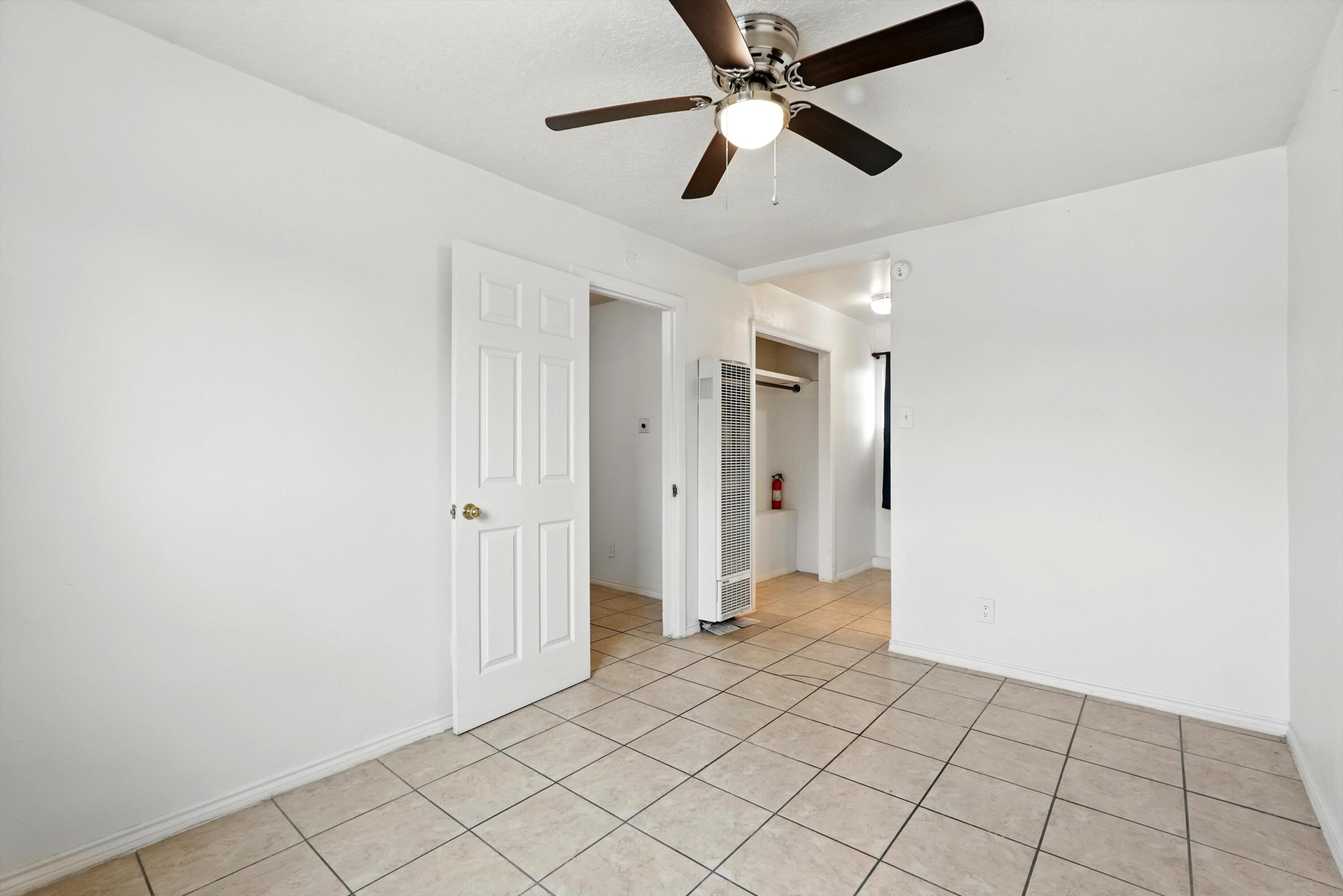 536 ALCAZAR Street SE A&B