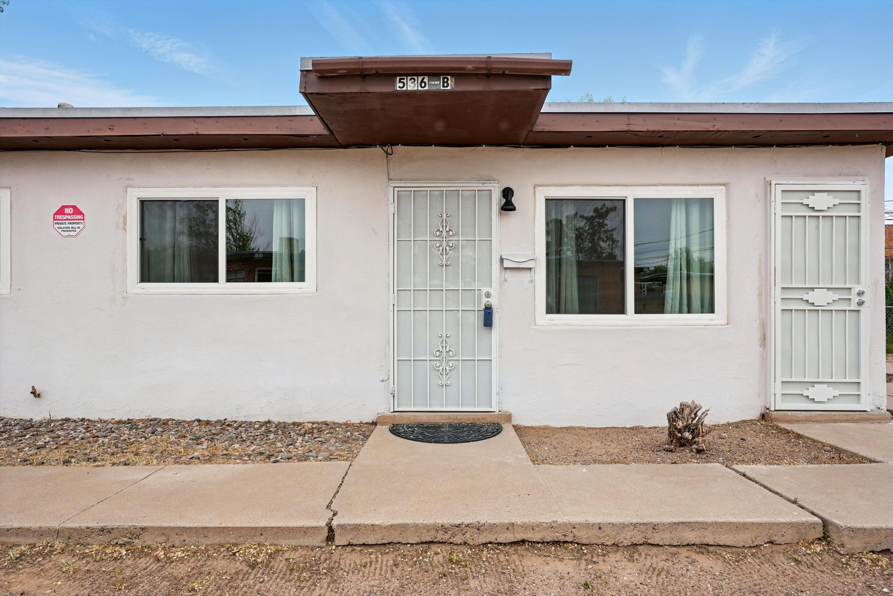 536 ALCAZAR Street SE A&B