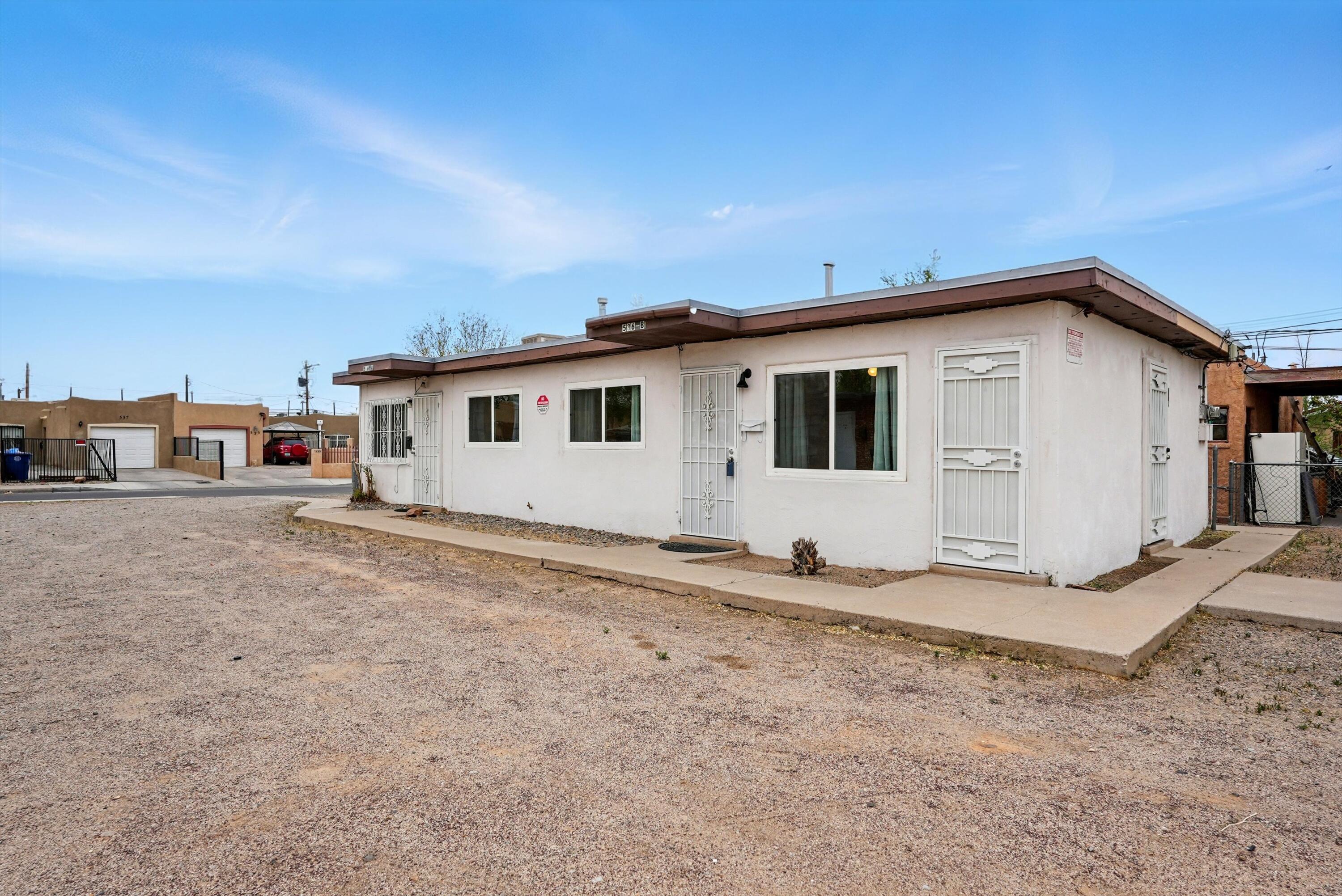 536 ALCAZAR Street SE A&B