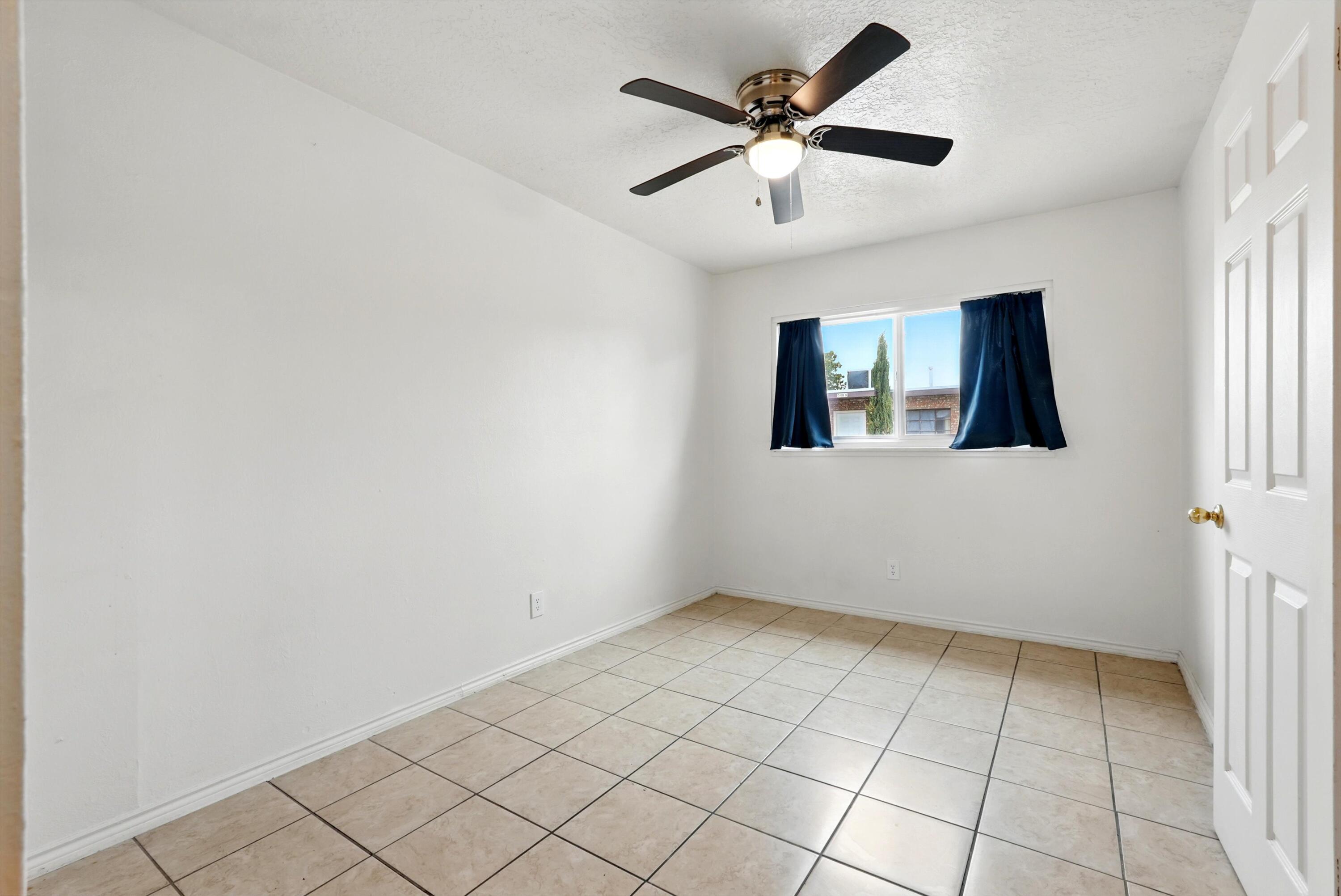 536 ALCAZAR Street SE A&B