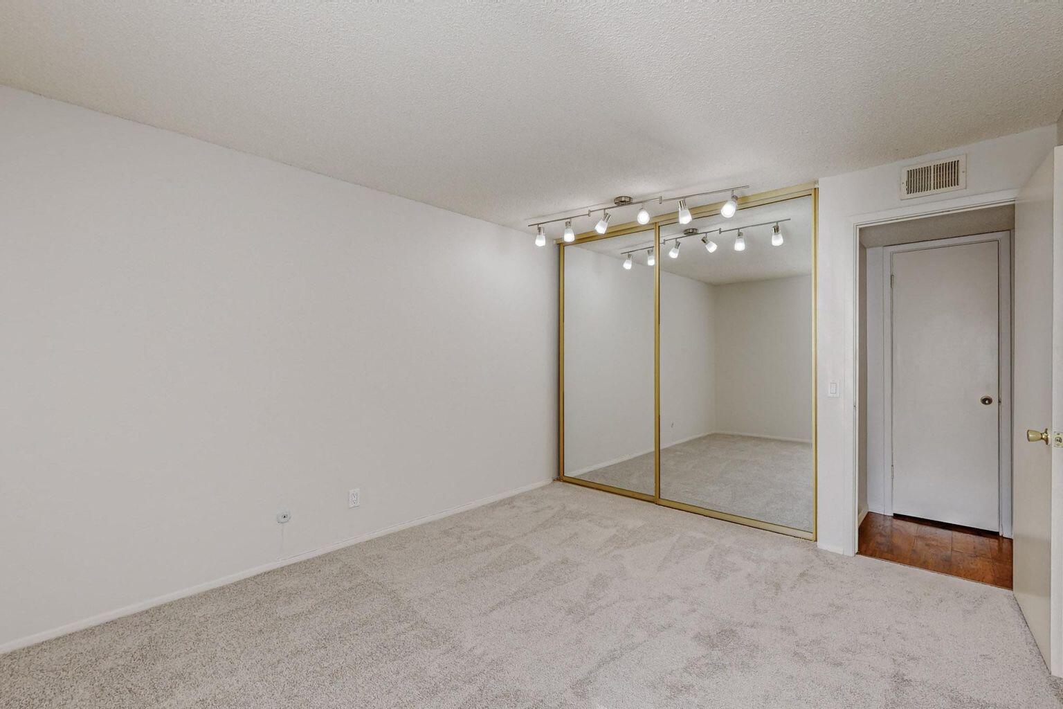 3831 MONTGOMERY Boulevard NE 433