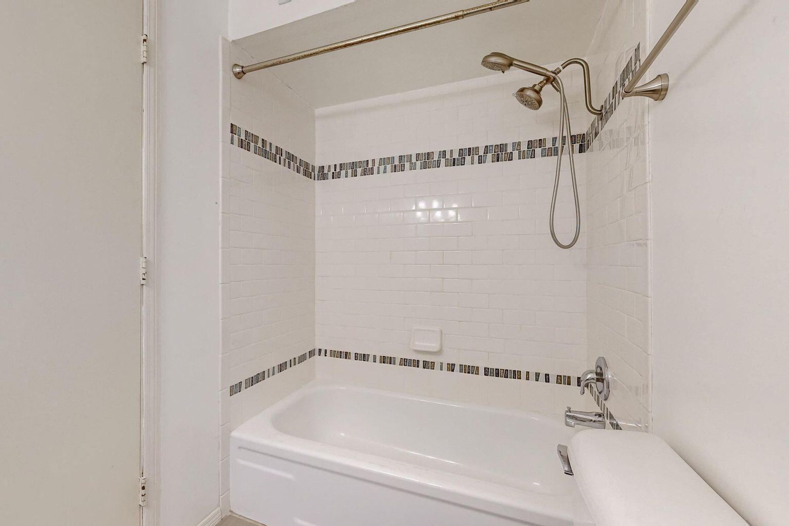 3831 MONTGOMERY Boulevard NE 433