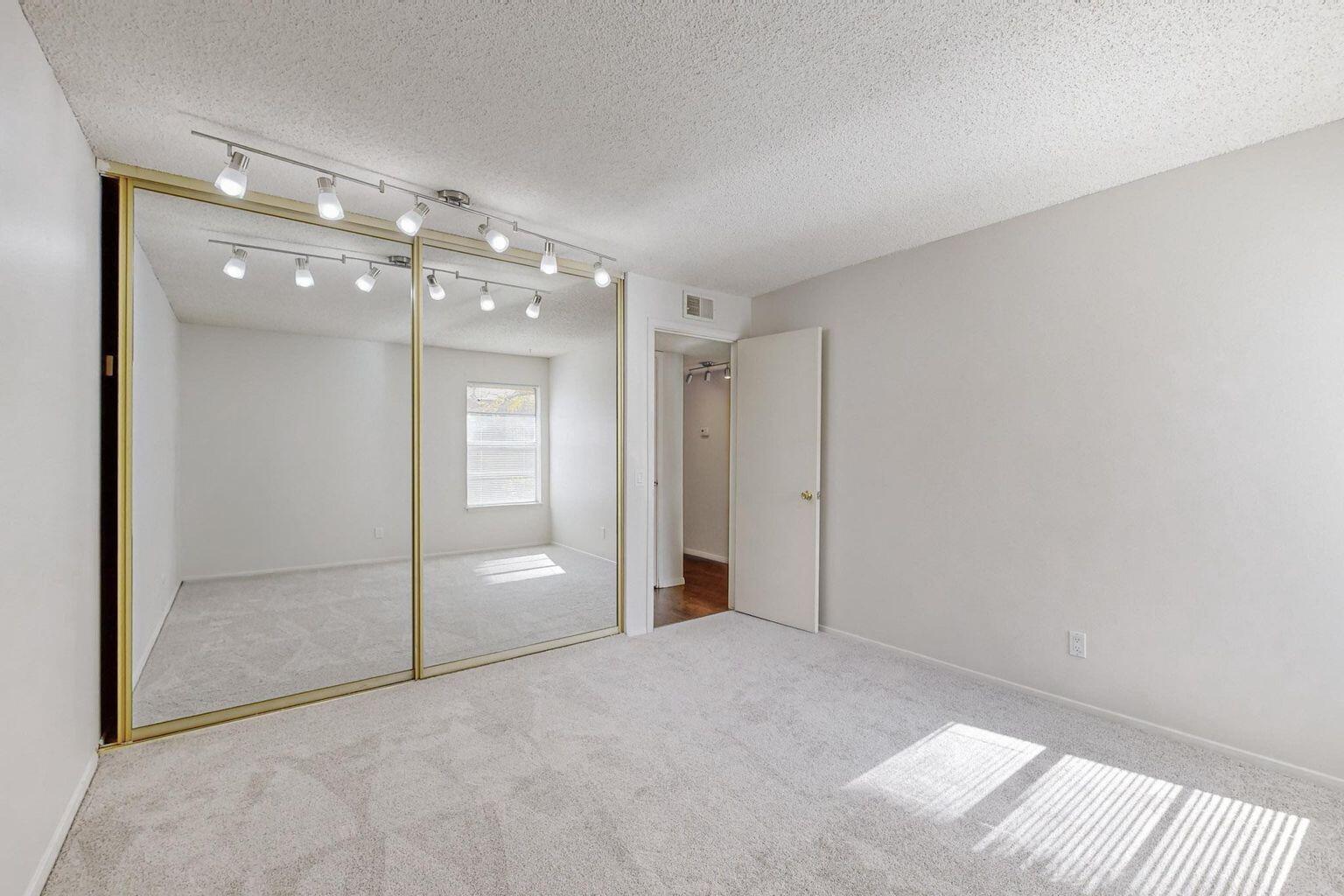 3831 MONTGOMERY Boulevard NE 433